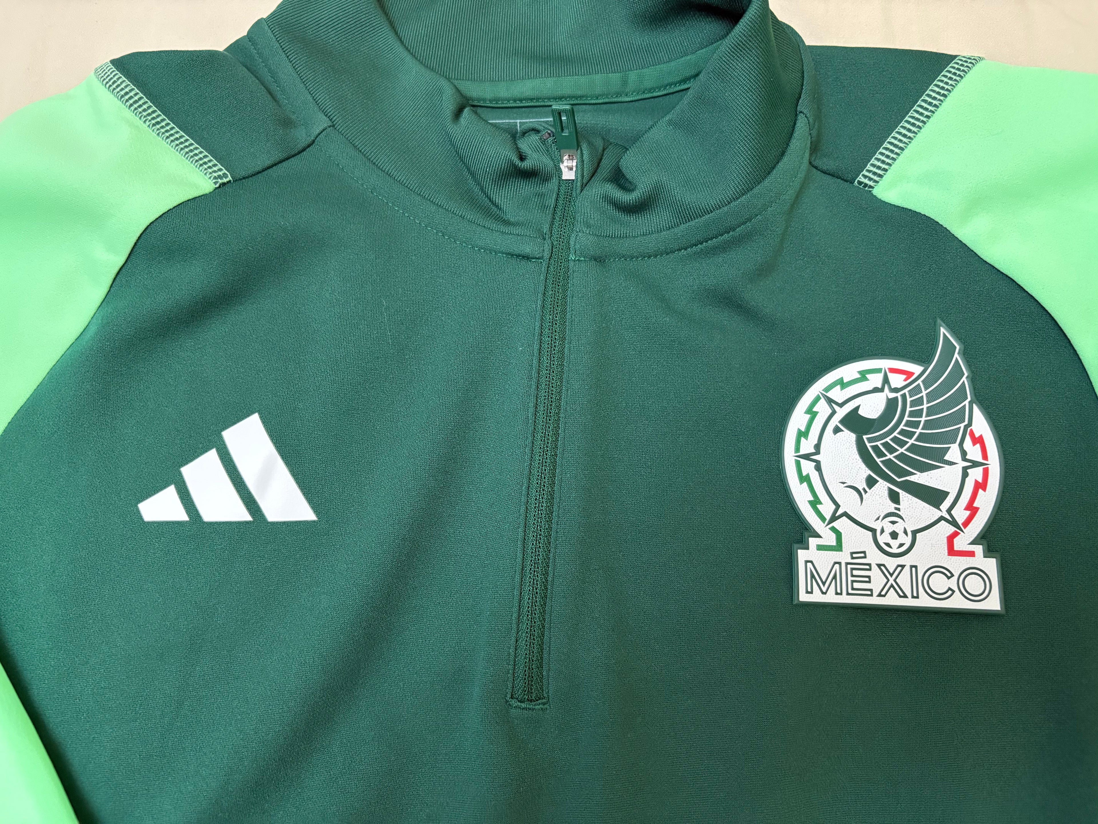 Sudadera de entrenamiento Adidas Tiro 23 Competition (CON ESCUDO SELECCIÓN NACIONAL DE MÉXICO APLICADO)