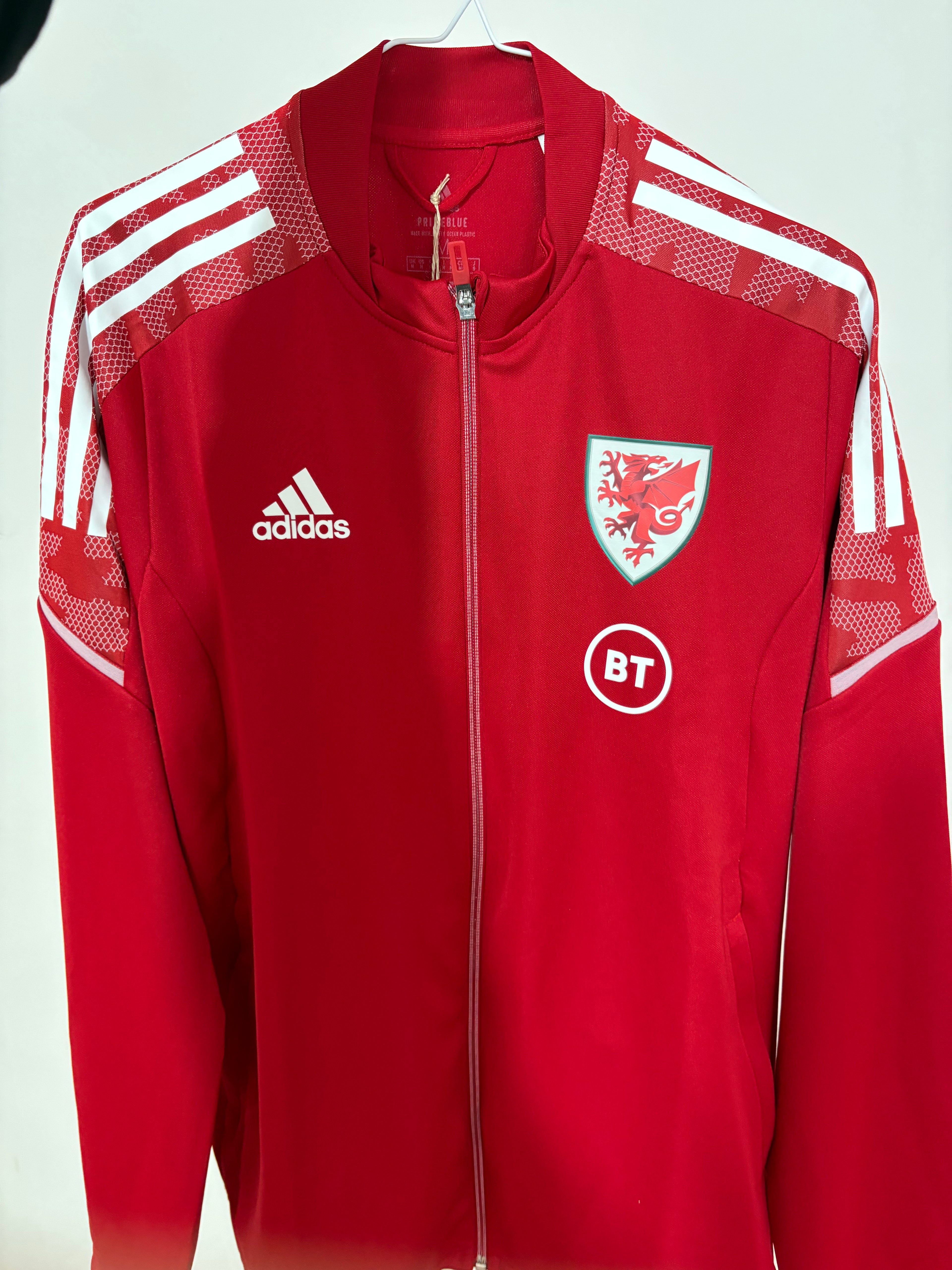 Chamarra de entrenamiento adidas Condivo Selección Nacional de Gales