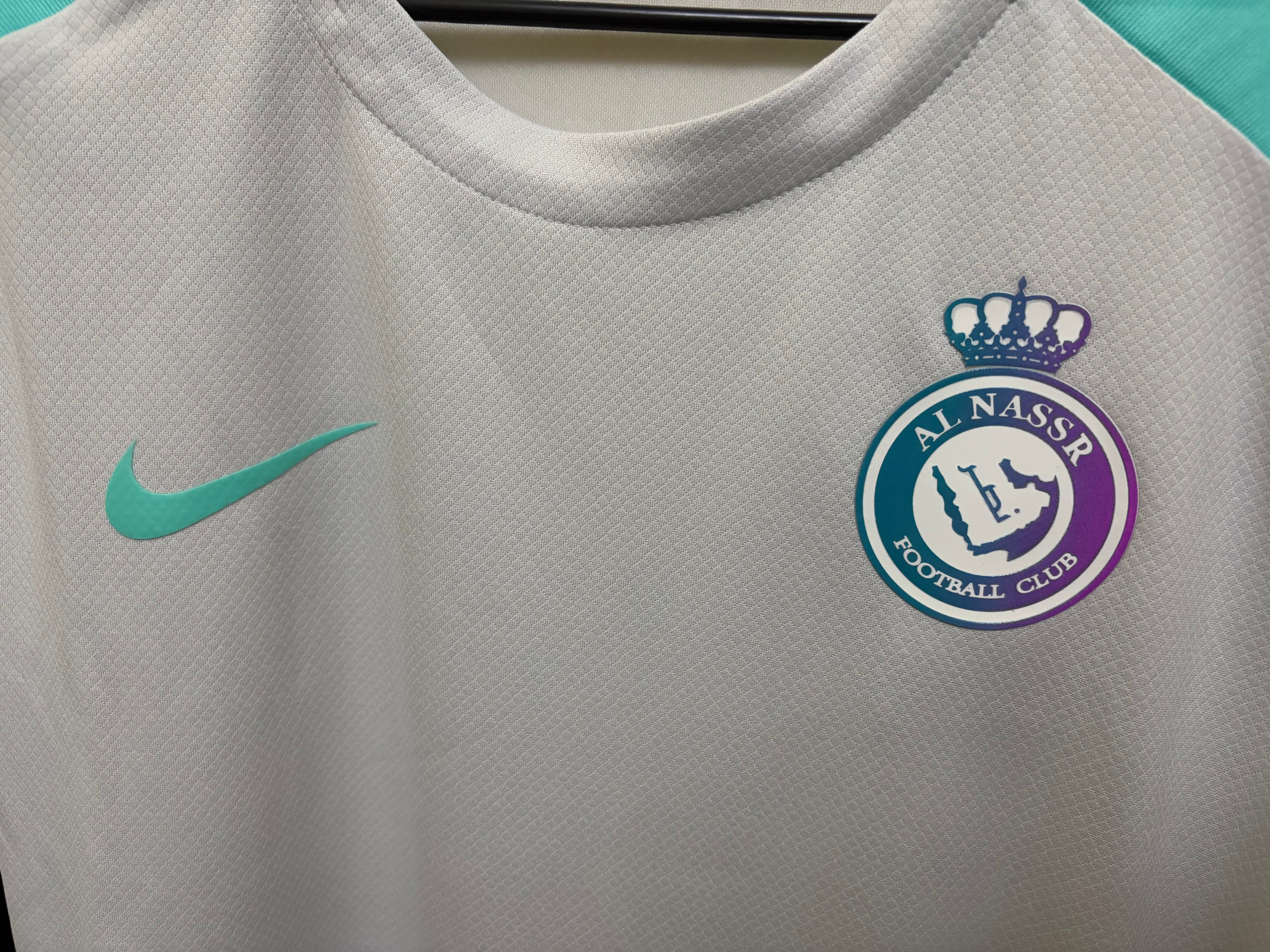 Jersey de entrenamiento Nike Futbol Strike (CON ESCUDO DEL AL NASSR APLICADO )