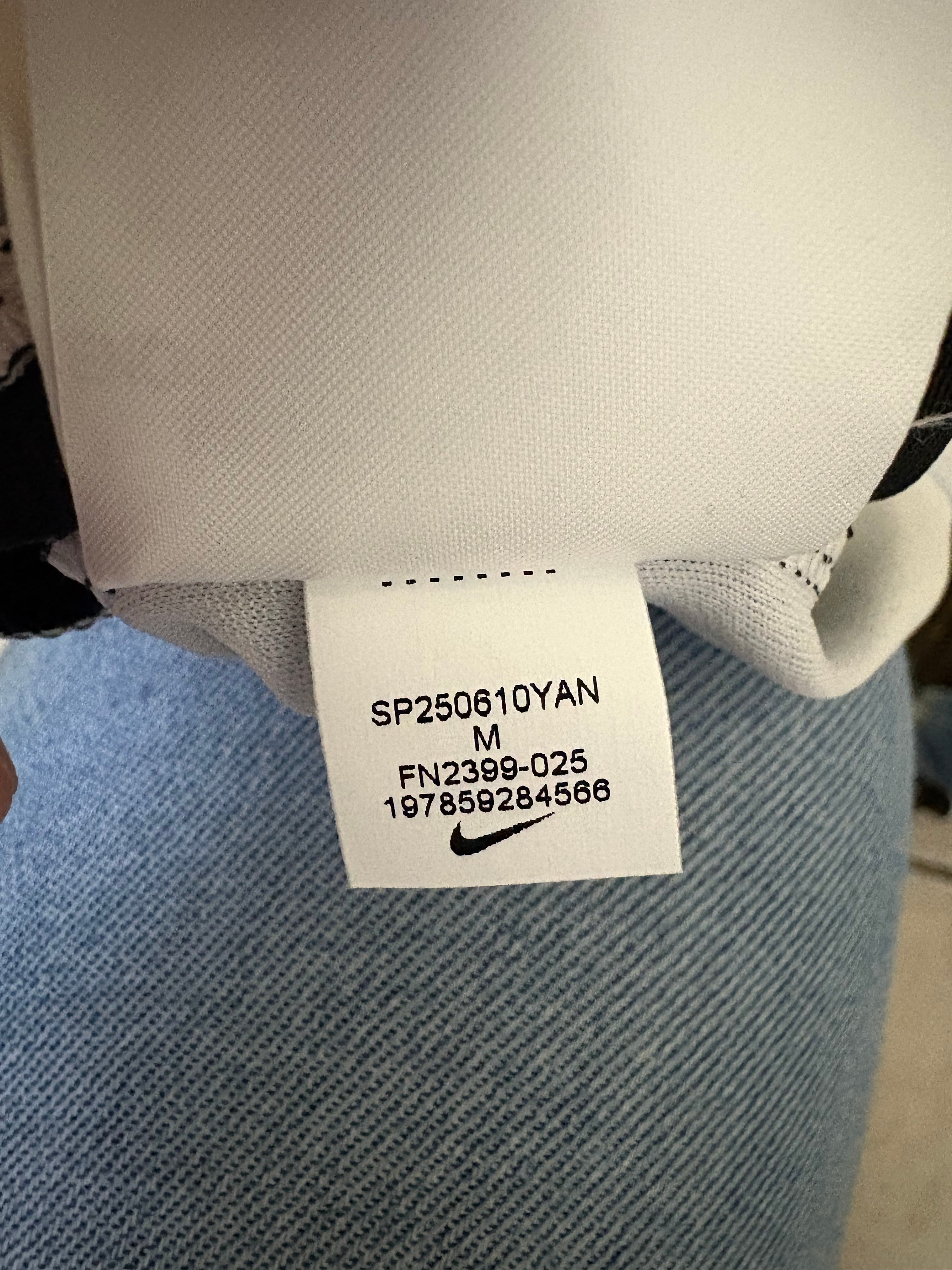 Jersey de entrenamiento Nike Futbol Strike (CON ESCUDO DEL AL NASSR APLICADO )