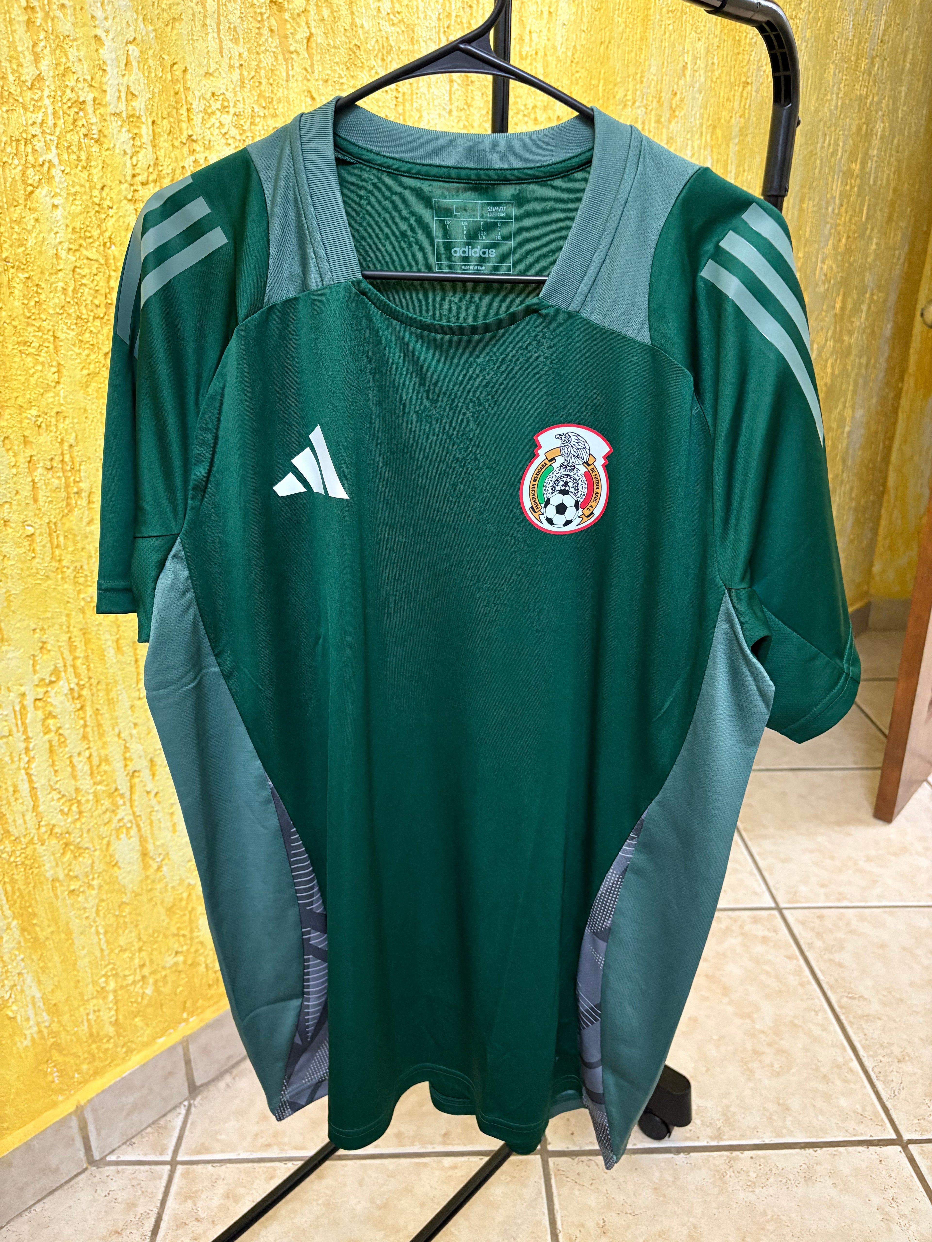 Jersey de entrenamiento Tiro 24 Competition (CON ESCUDO SELECCIÓN NACIONAL DE MÉXICO APLICADO)