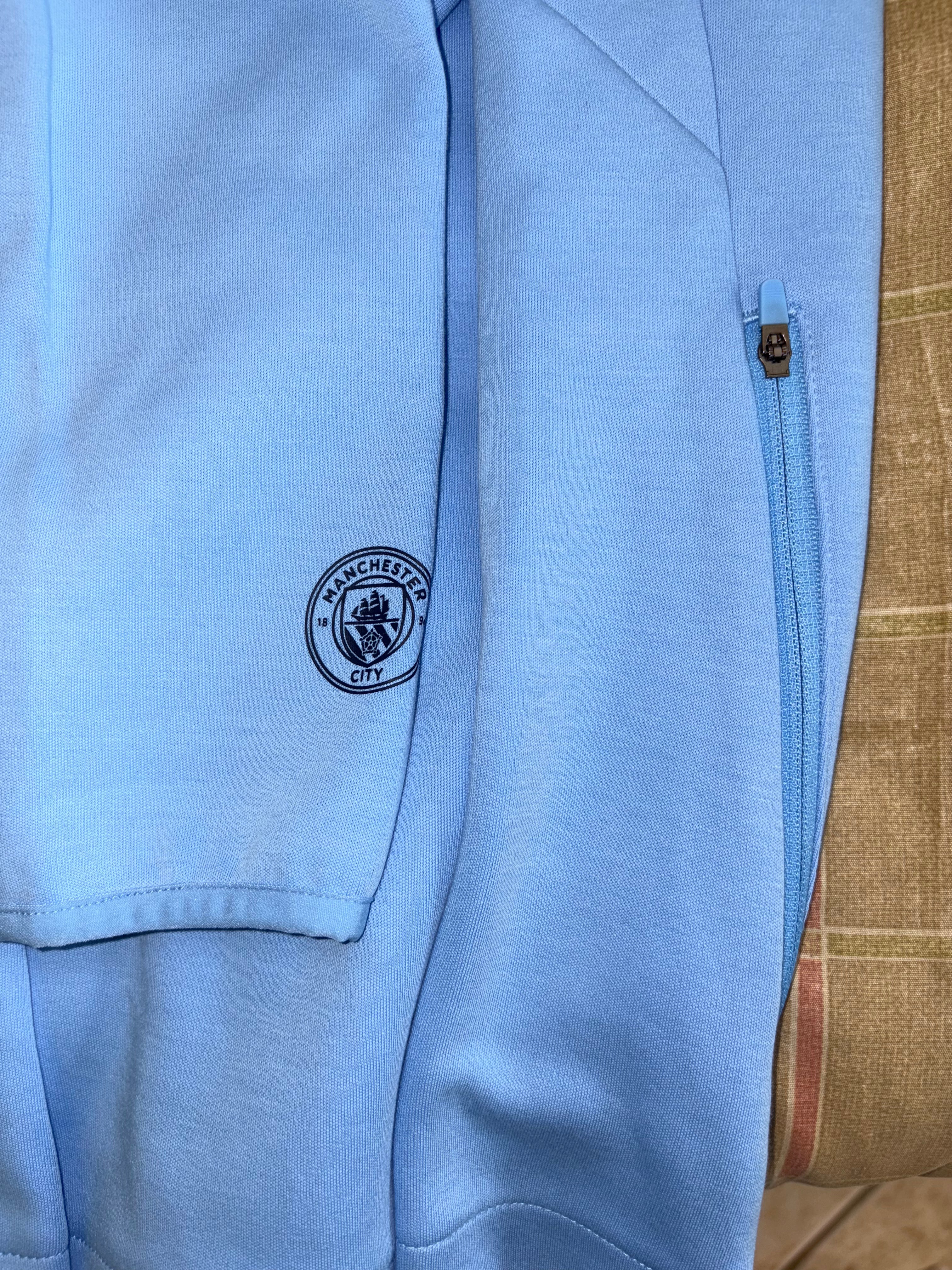 Chamarra con cierre y capucha Manchester City