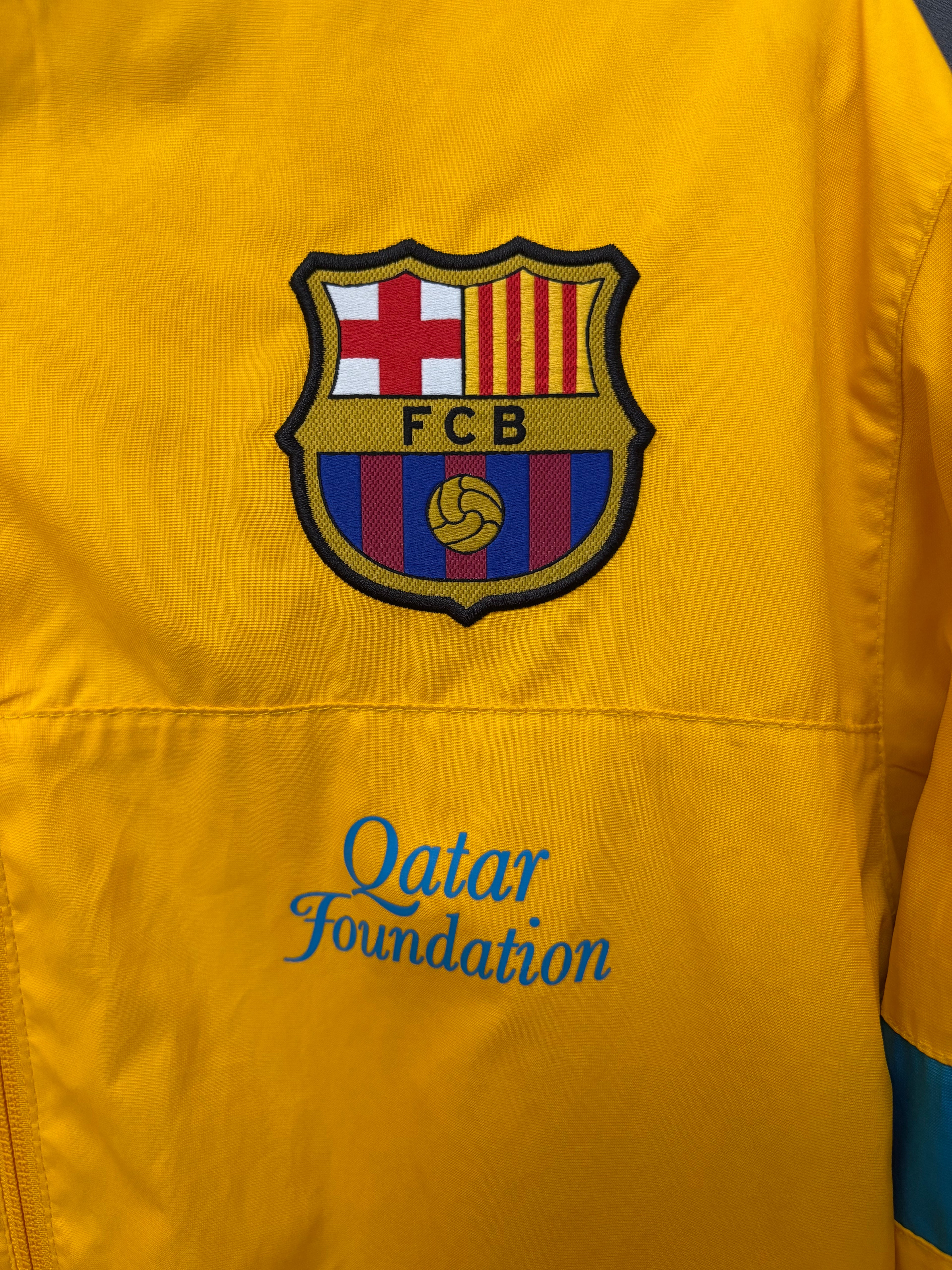 Chamarra impermeable con cierre FC Barcelona