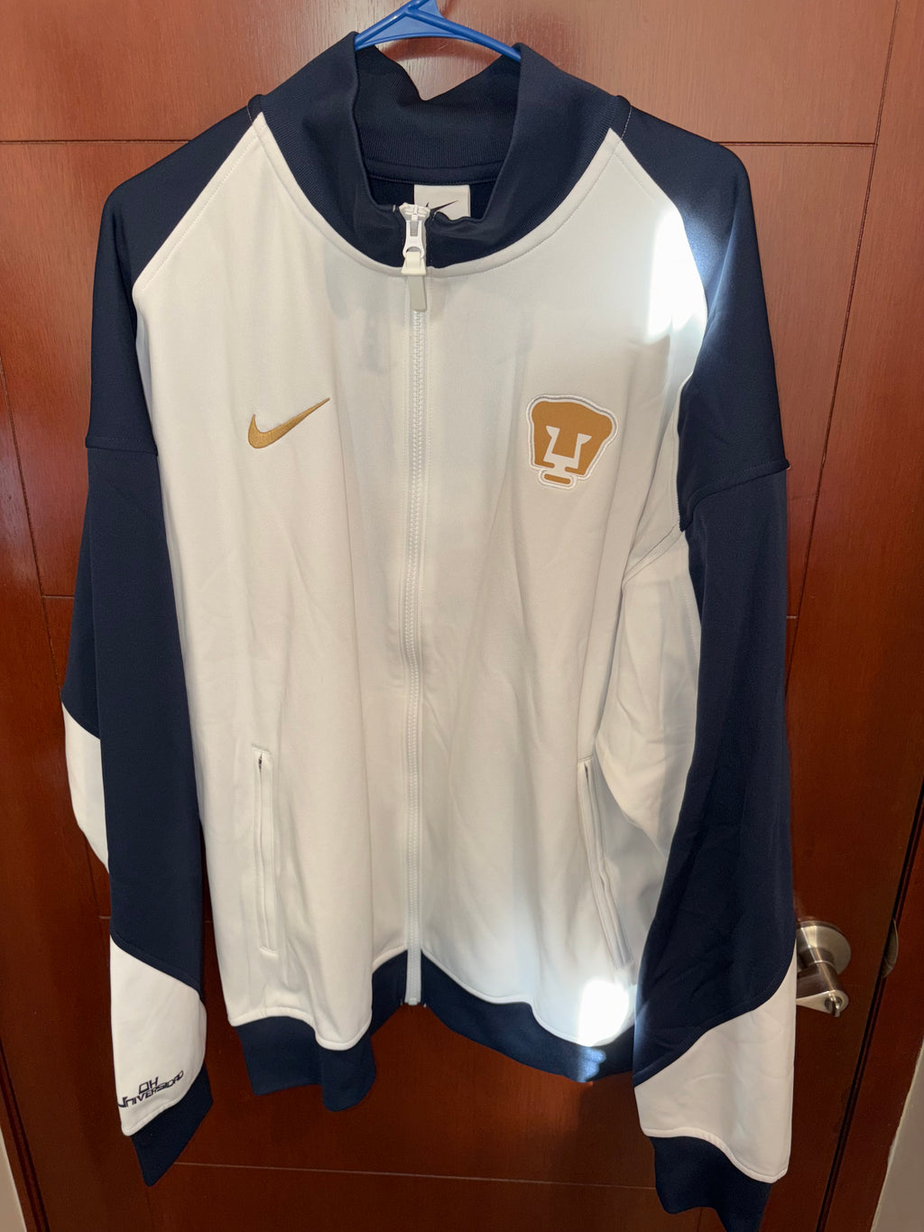 Chamarra Anthem Pumas UNAM