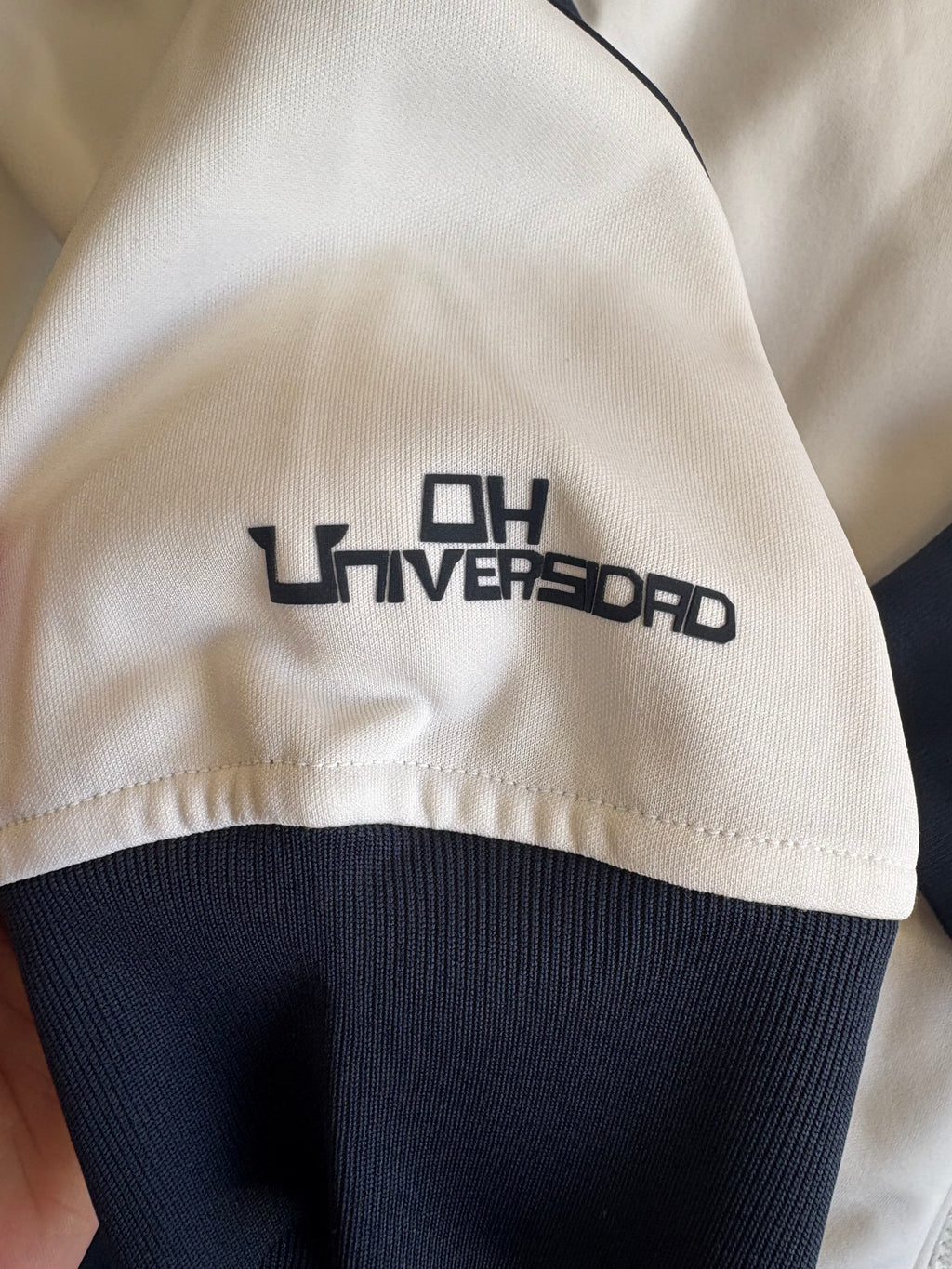 Chamarra Anthem Pumas UNAM