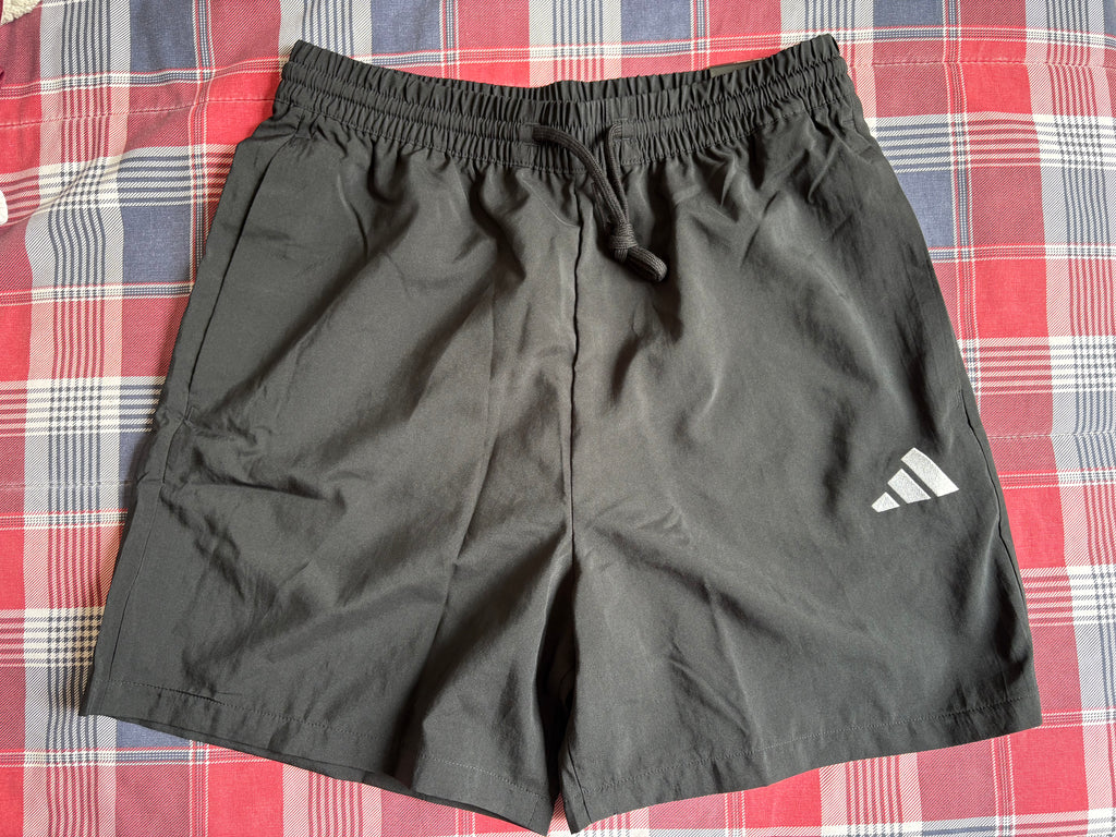 Short de entrenamiento Adidas SL Chelsea Essentials