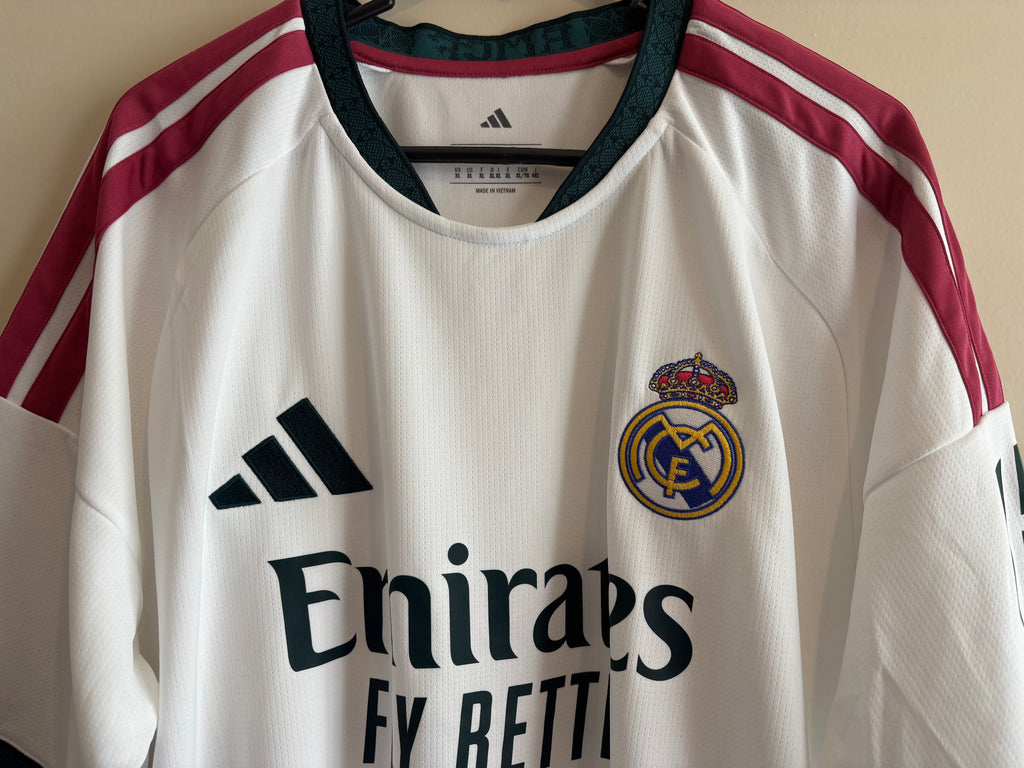 Jersey local Real Madrid 26/27
