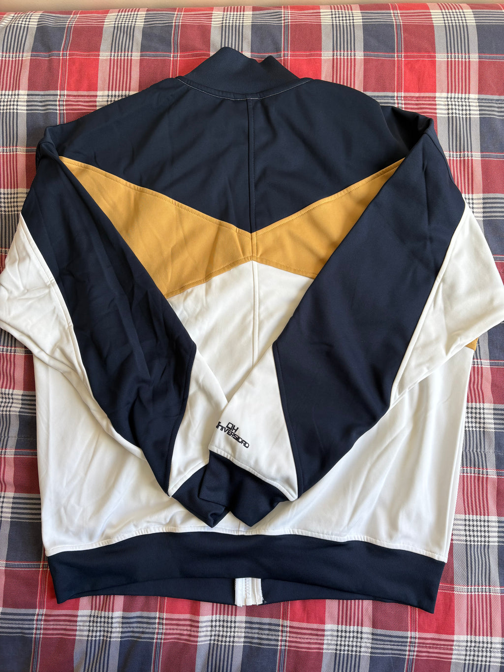 Chamarra Anthem Pumas UNAM