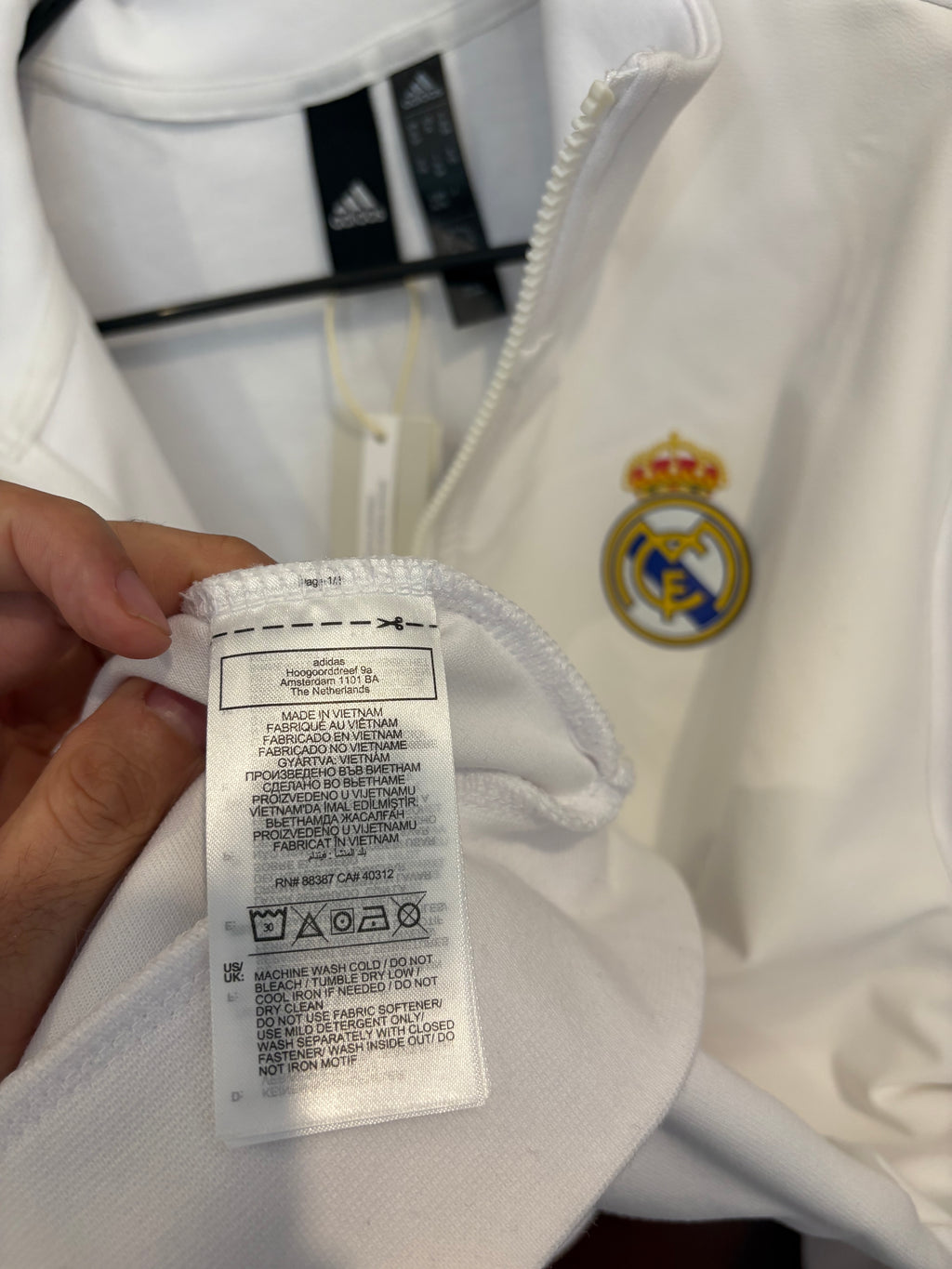 Chamarra Anthem Real Madrid (PARA NIÑOS)