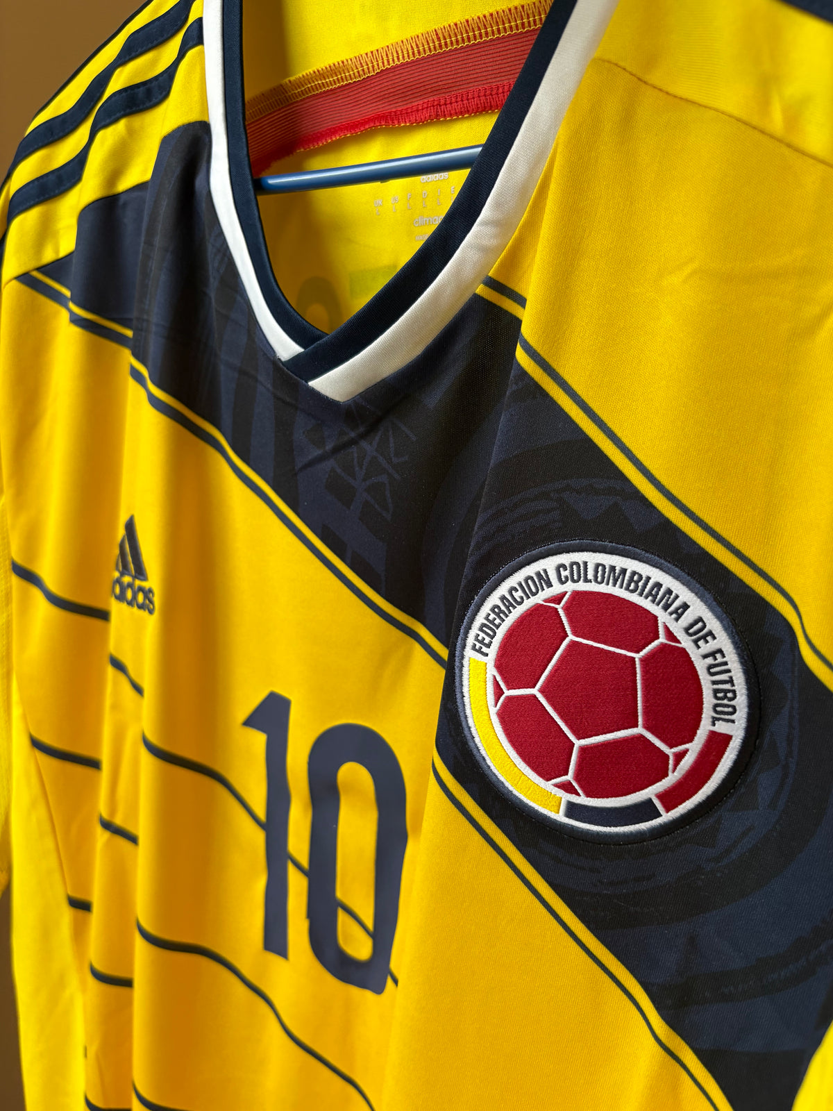 Jersey local Selección Nacional de Colombia 2014/15