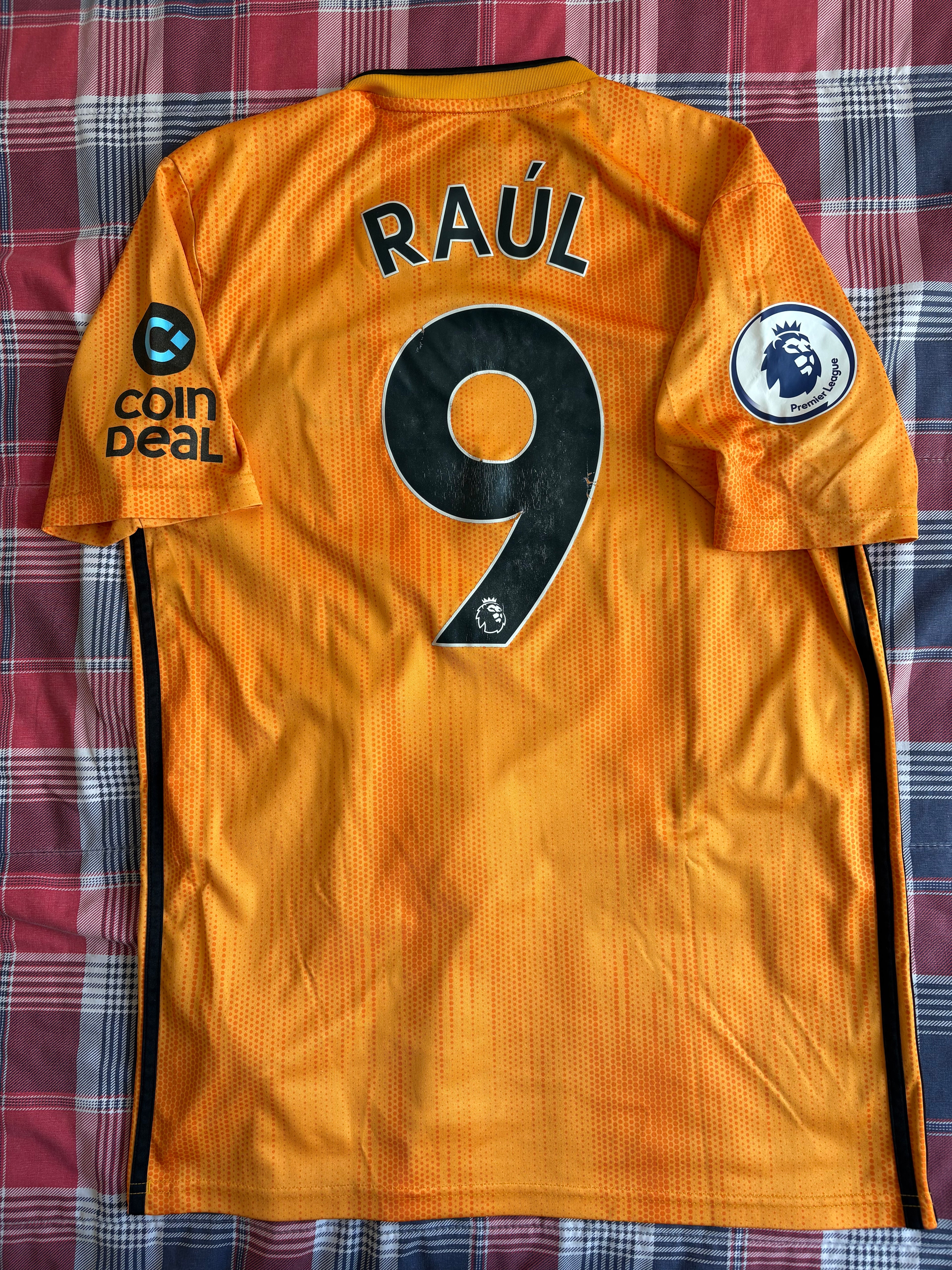 Jersey local Wolverhampton Wanderers 19/20 (RAUL JIMENEZ)