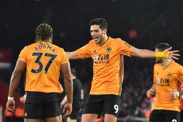 Jersey local Wolverhampton Wanderers 19/20 (RAUL JIMENEZ)