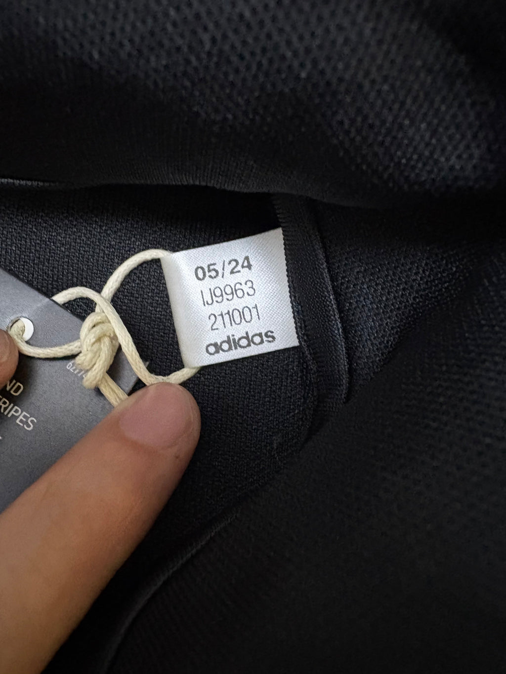 Sudadera de entrenamiento Adidas Tiro 24 (CON ESCUDO DEL REAL MADRID APLICADO)