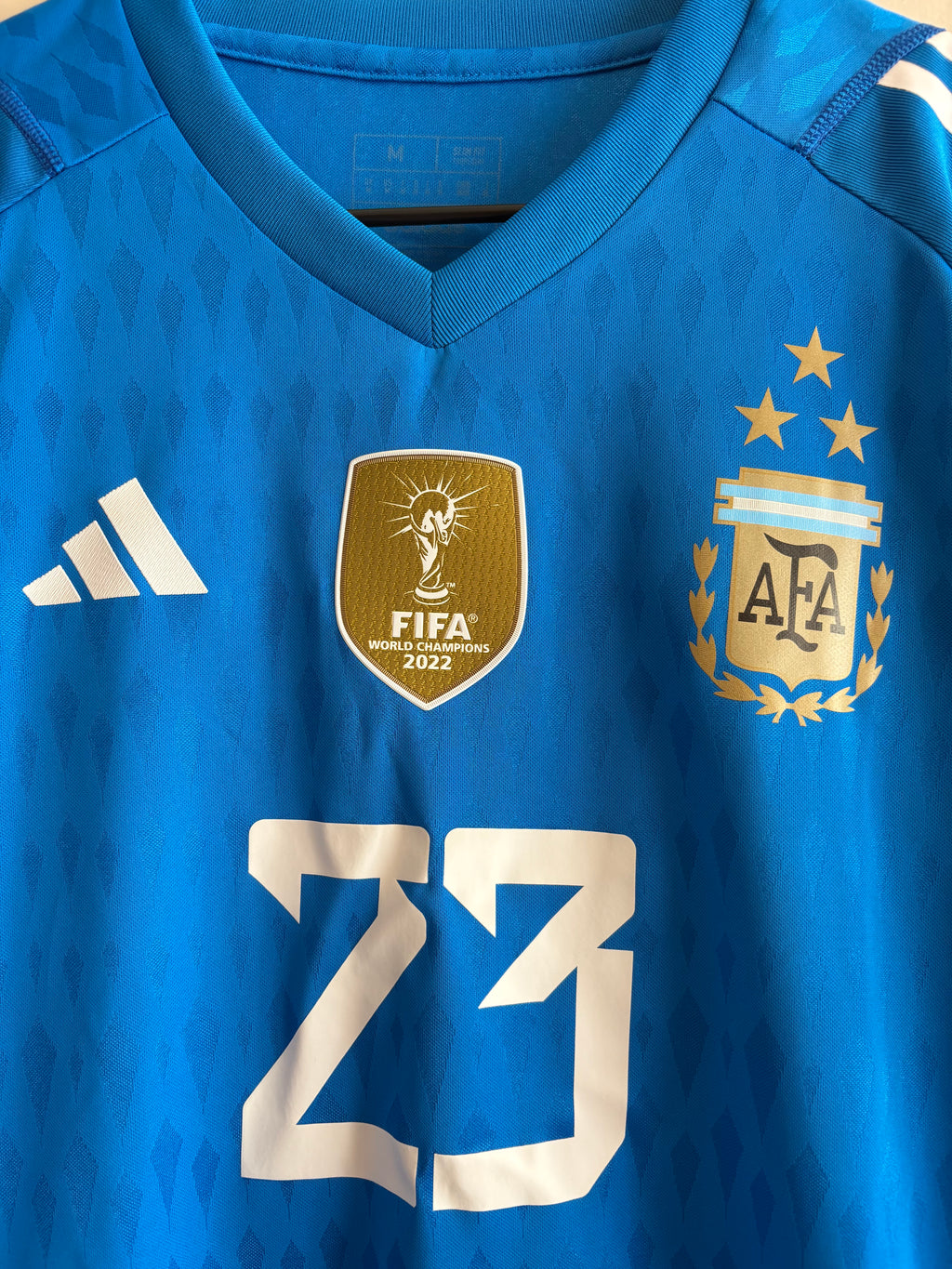 JERSEY DE PORTERO SELECCION NACIONAL DE ARGENTINA DIBU MARTINEZ