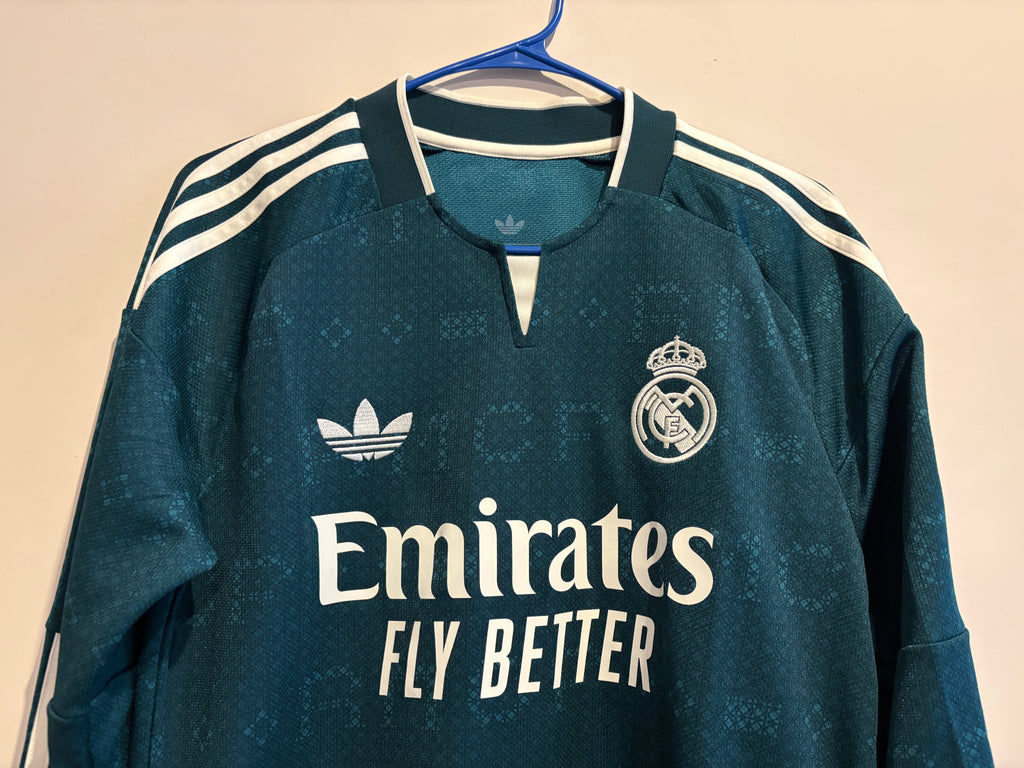 Jersey visitante Real Madrid 2025/26  MANGA LARGA