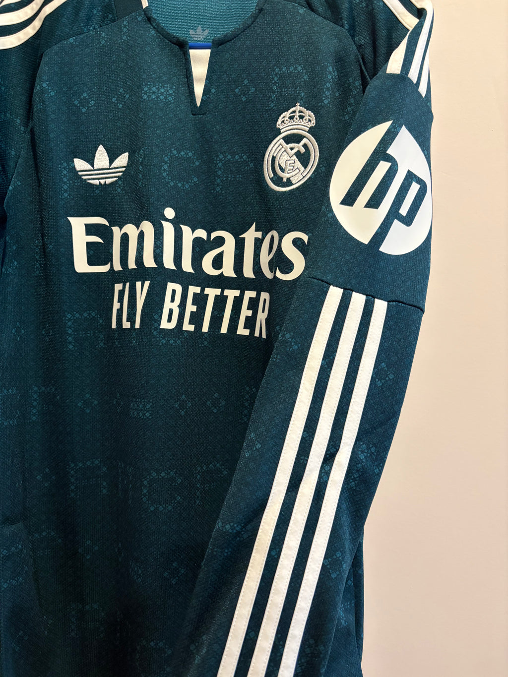 Jersey visitante Real Madrid 2025/26  MANGA LARGA
