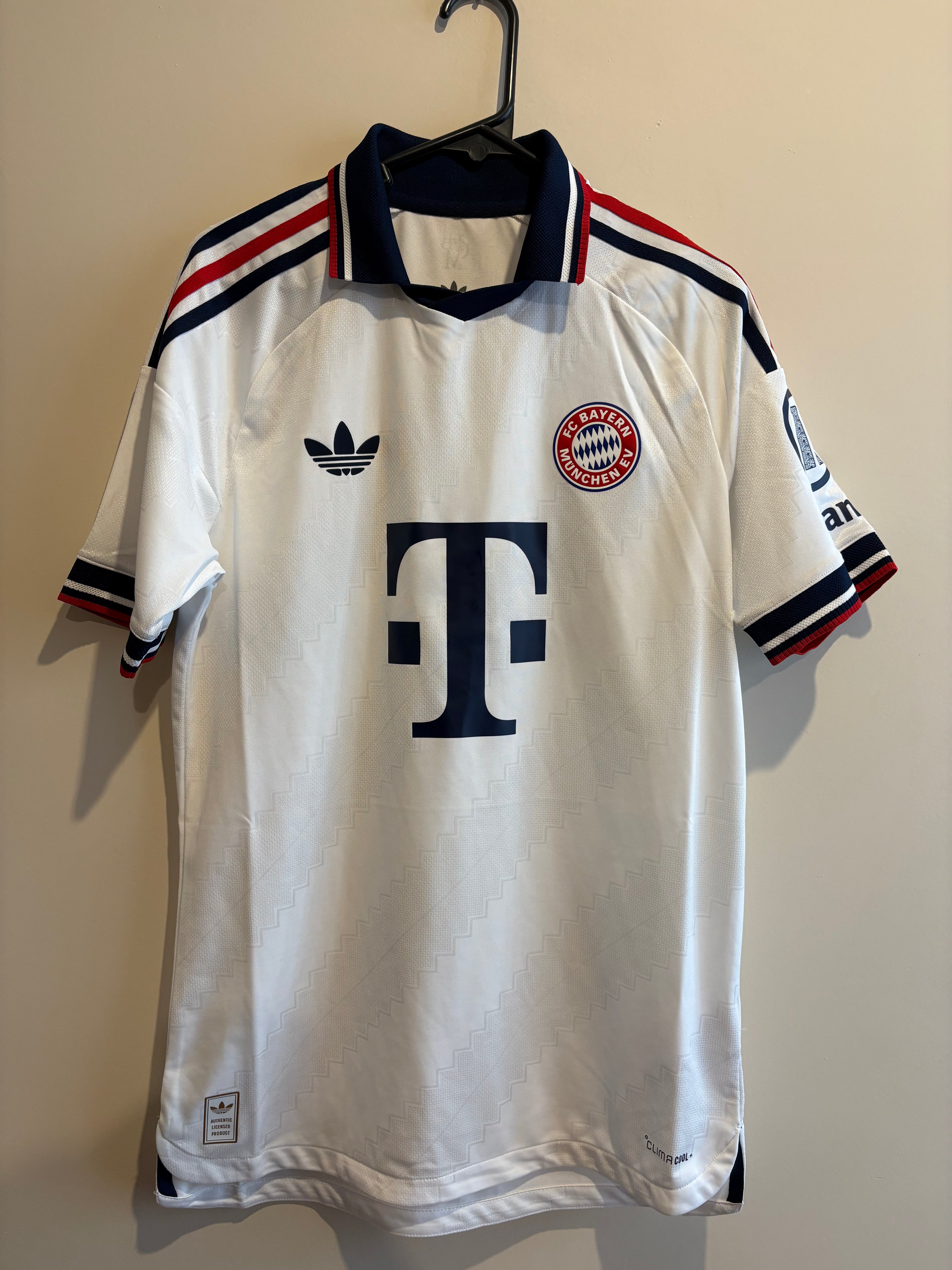 Jersey visitante Bayern Munich 2026/27