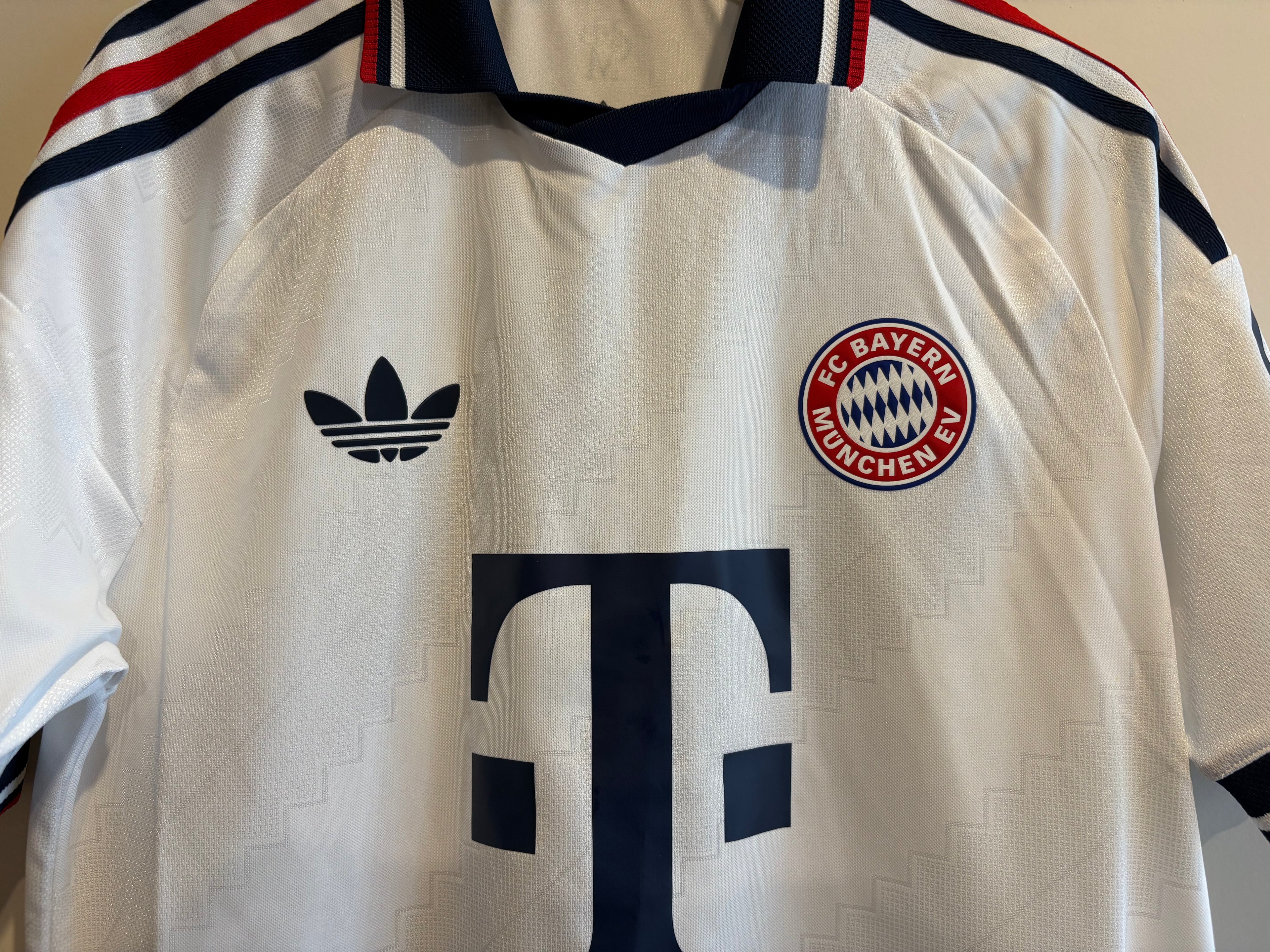 Jersey visitante Bayern Munich 2026/27