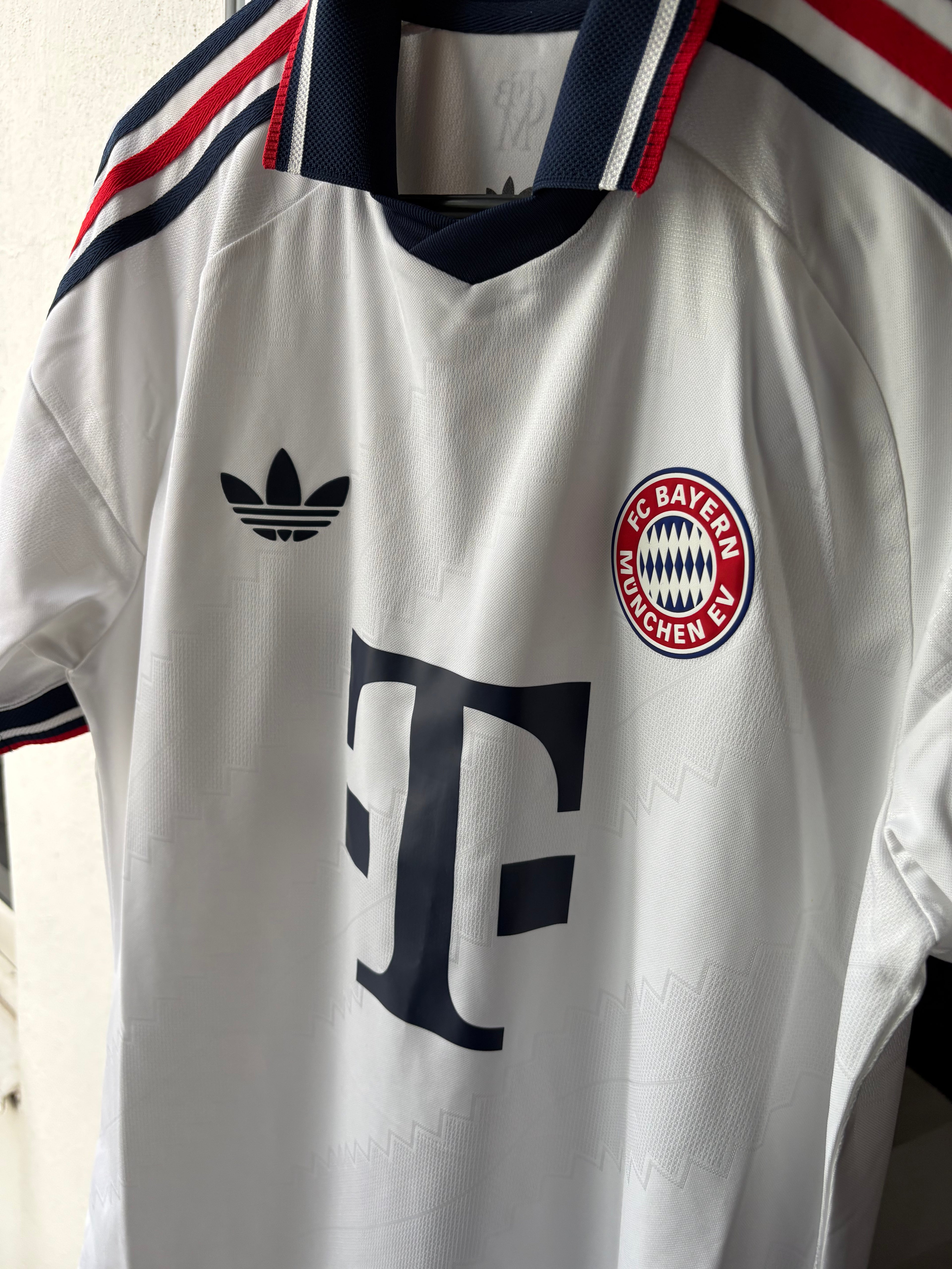 Jersey visitante Bayern Munich 2026/27