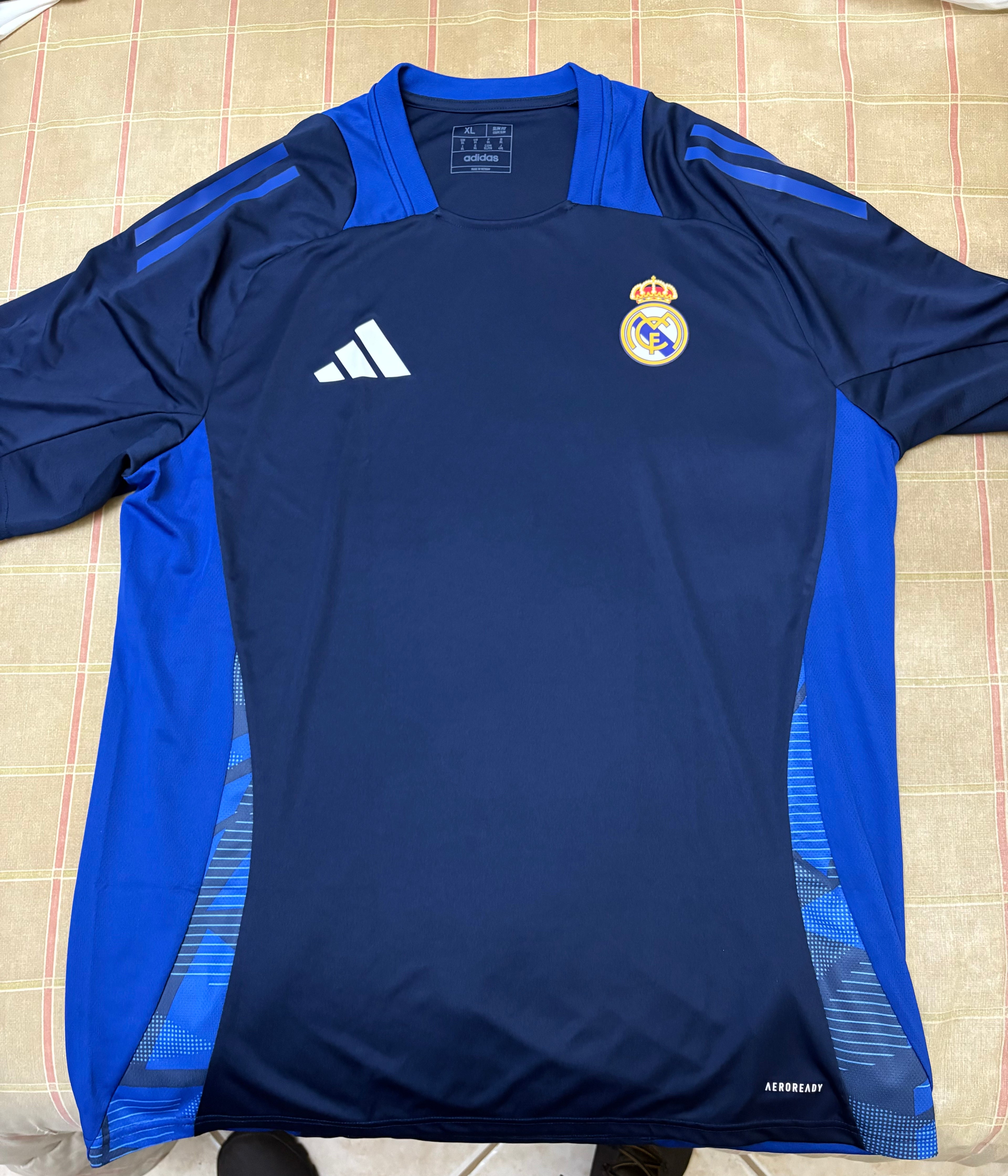 Jersey de entrenamiento Adidas Tiro 24 Competition (CON ESCUDO DEL REAL MADRID APLICADO)