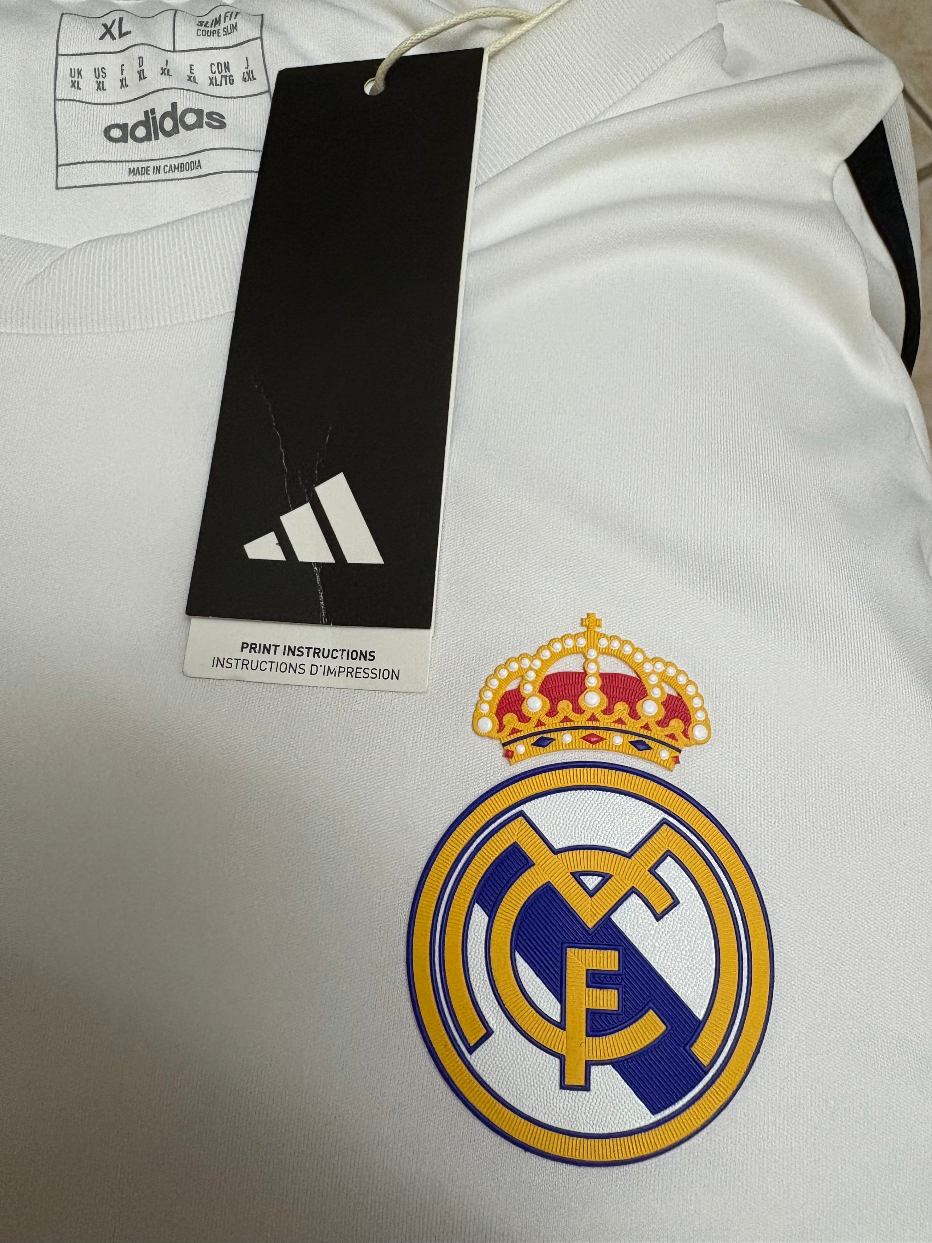 Jersey de entrenamiento Adidas Tiro 24 (CON ESCUDO DEL REAL MADRID APLICADO)