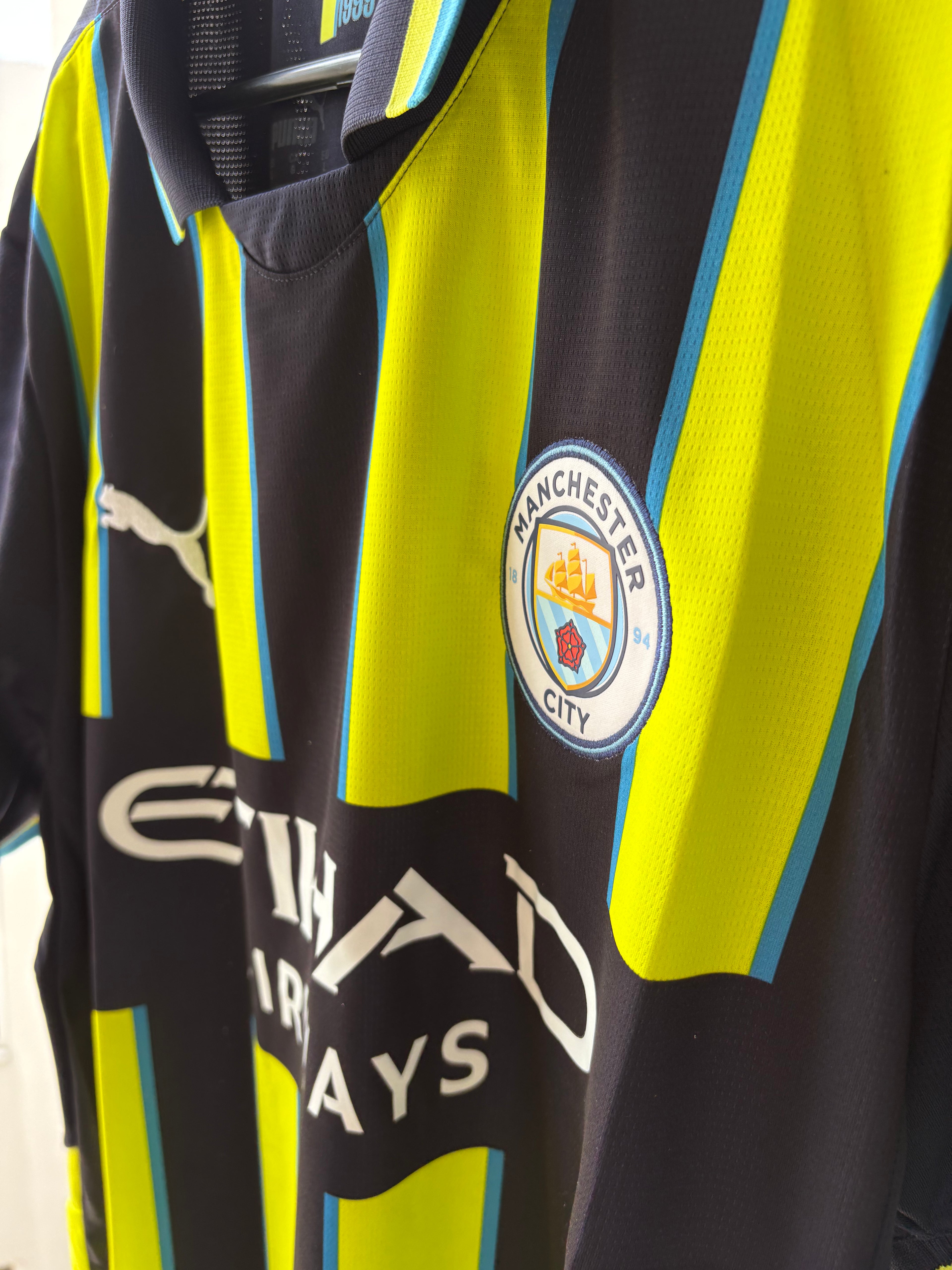 Jersey visitante Manchester City 2024/25