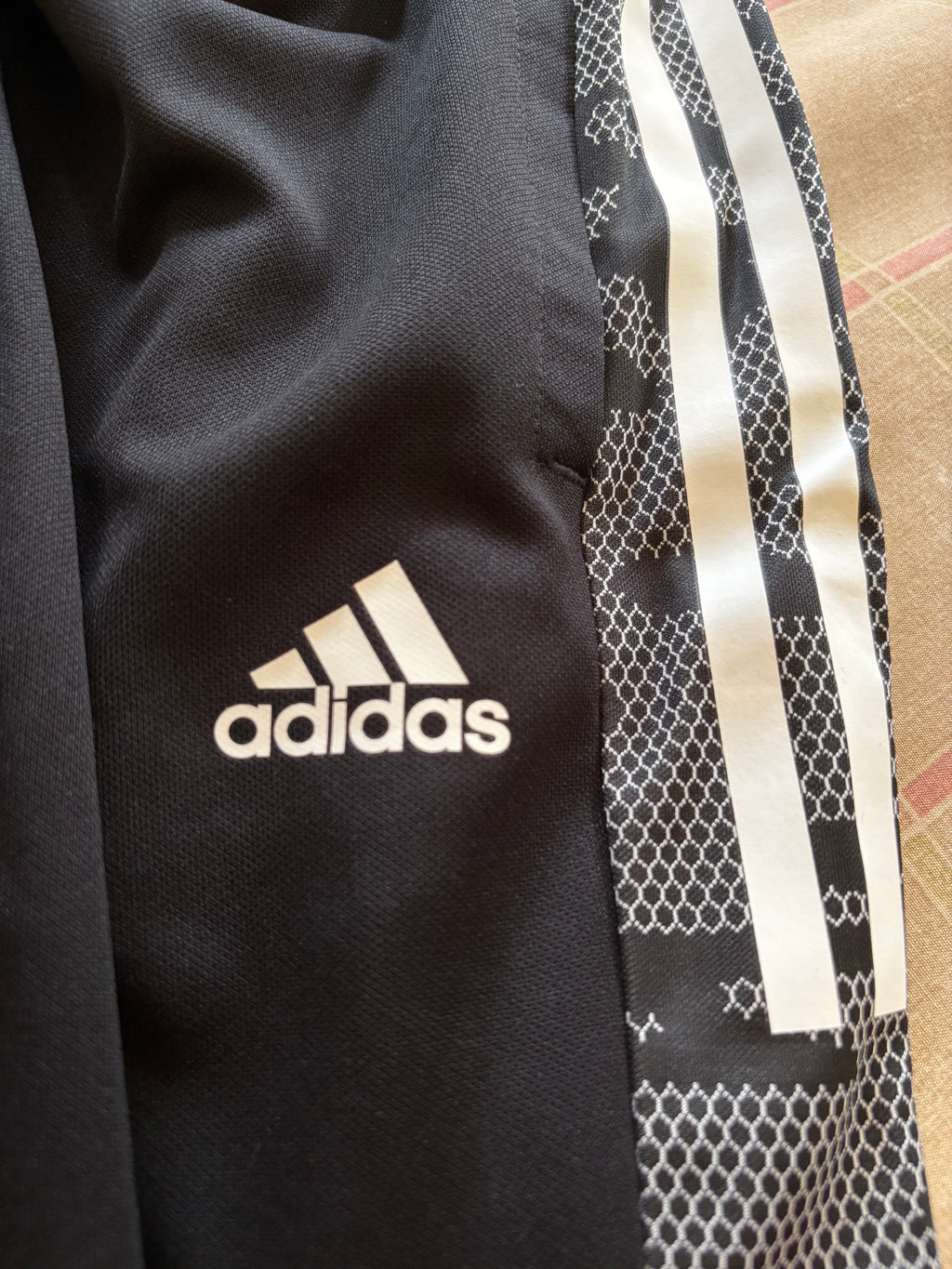 Pants Adidas Selección Nacional de Gales (PARA MUJER)