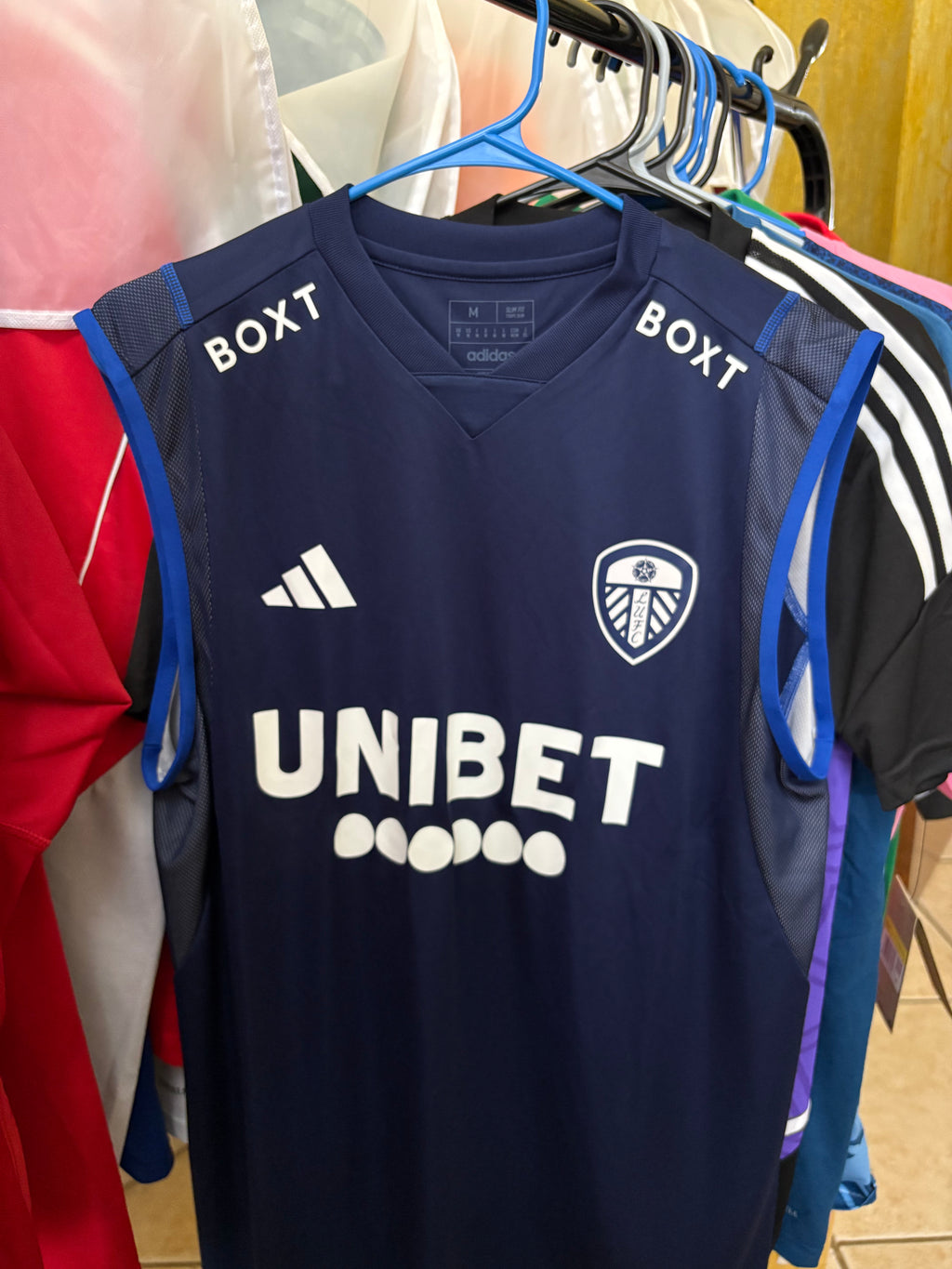 Jersey de entrenamiento sin mangas (musculosa) de utilería Leeds United