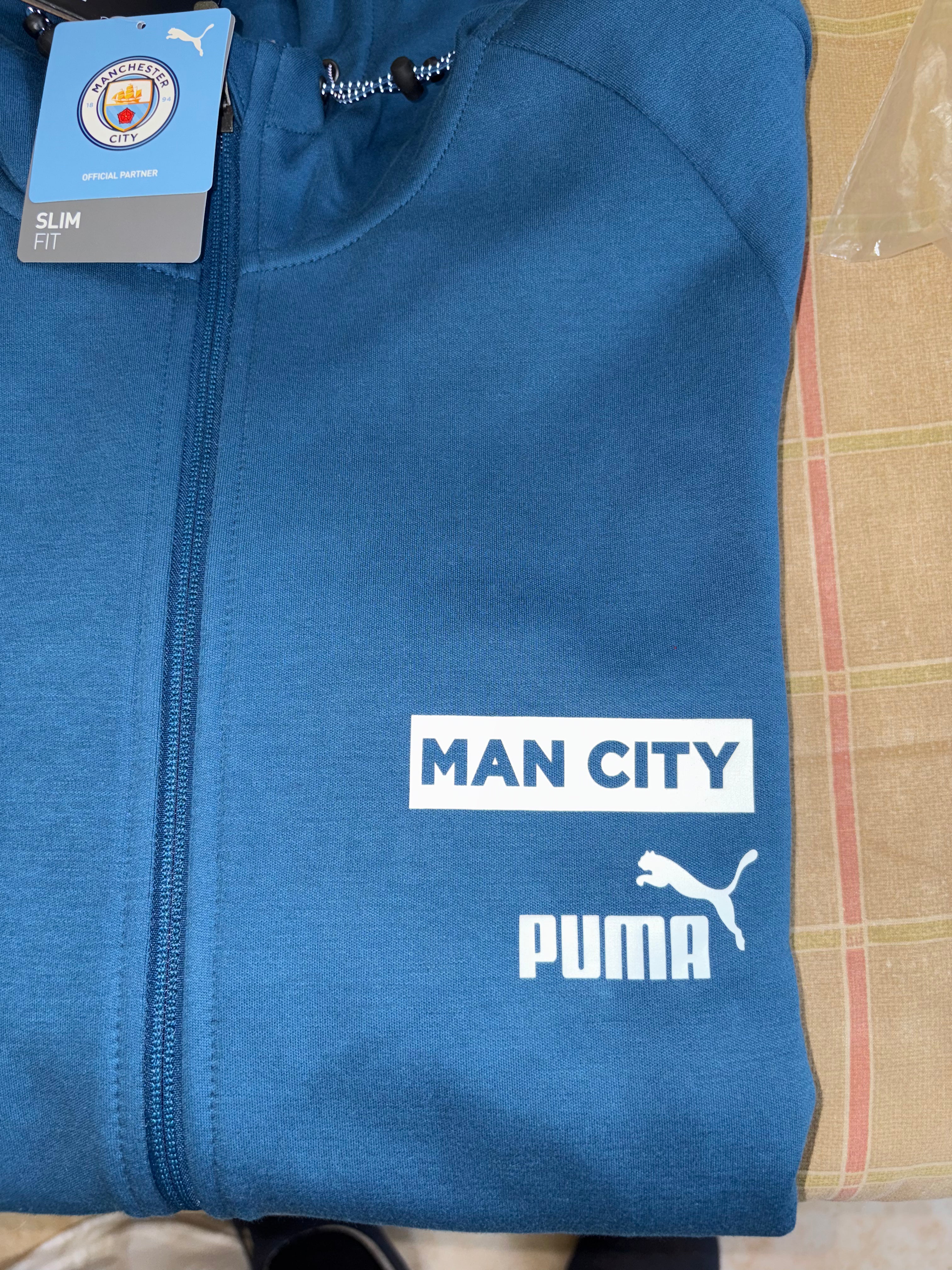 Chamarra con capucha (Hoody) azul Navy Manchester City.