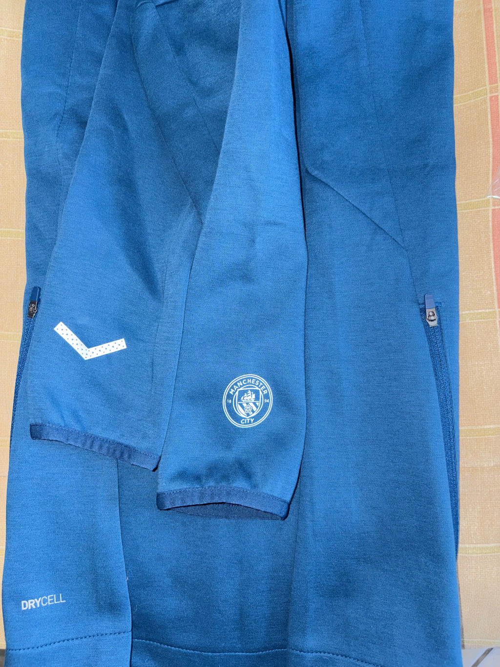 Chamarra con capucha (Hoody) azul Navy Manchester City.