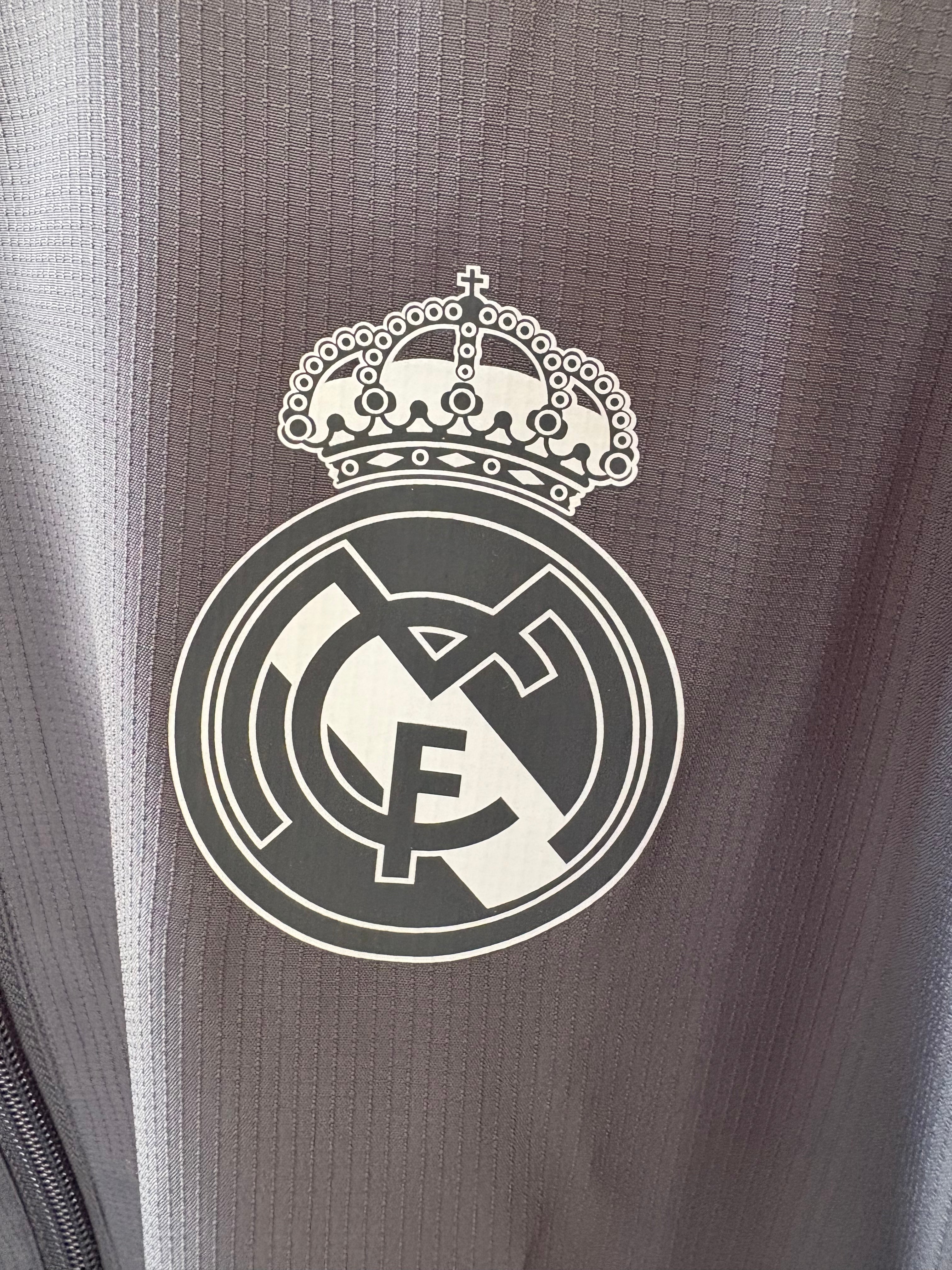 Chamarra con cierre completo Real Madrid (PARA NIÑOS)