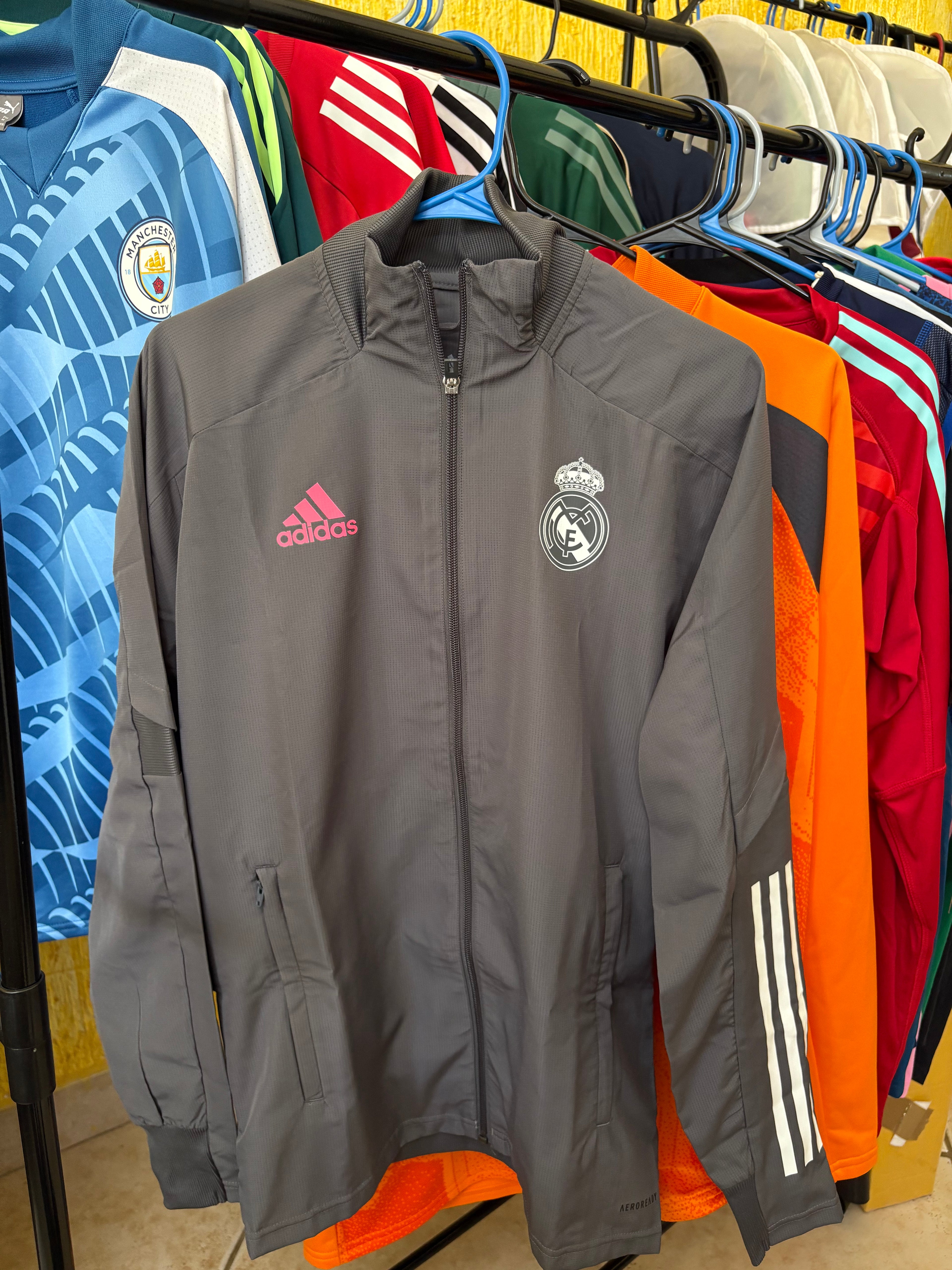 Chamarra con cierre completo Real Madrid (PARA NIÑOS)