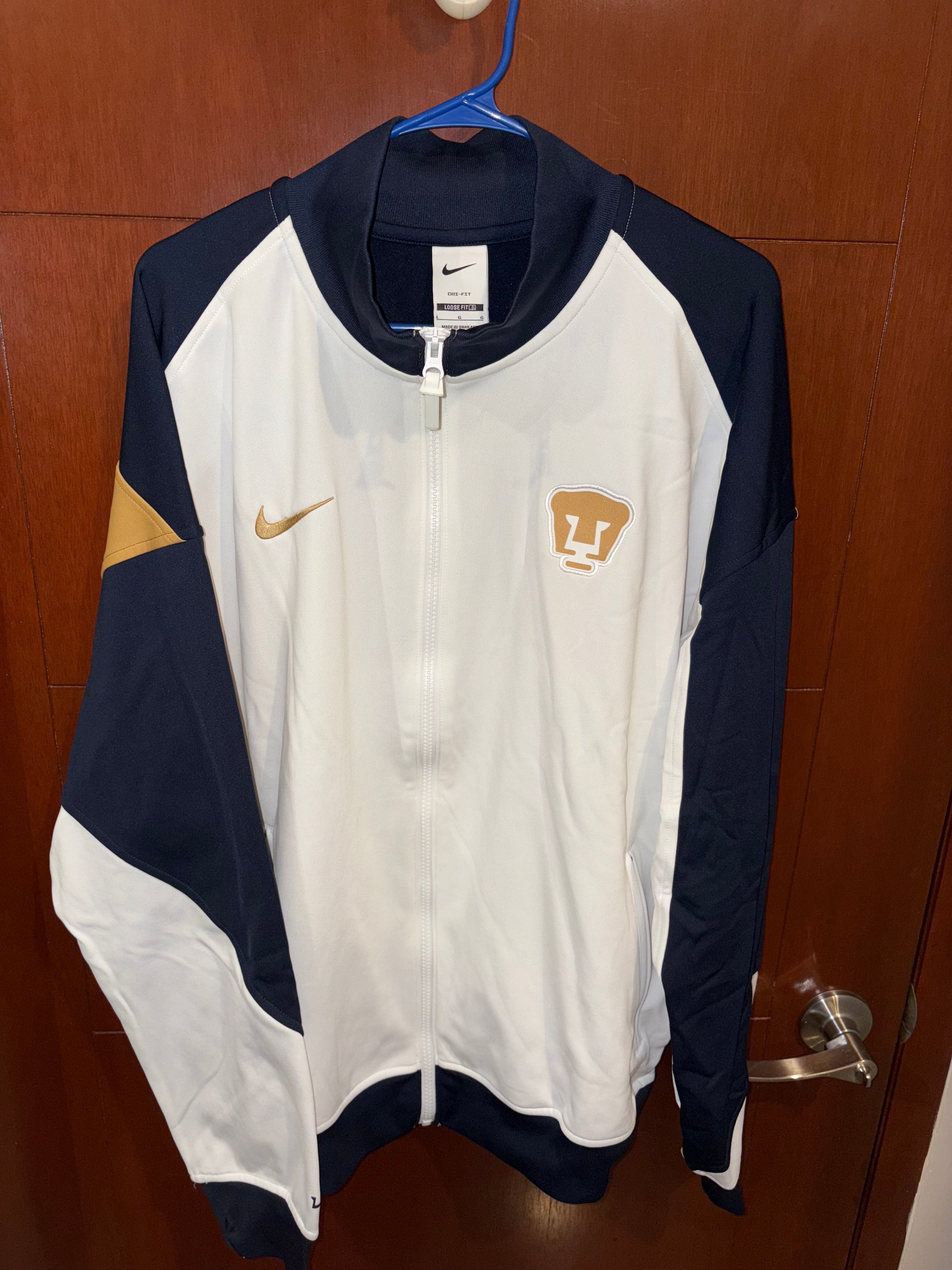 Chamarra Anthem Pumas UNAM