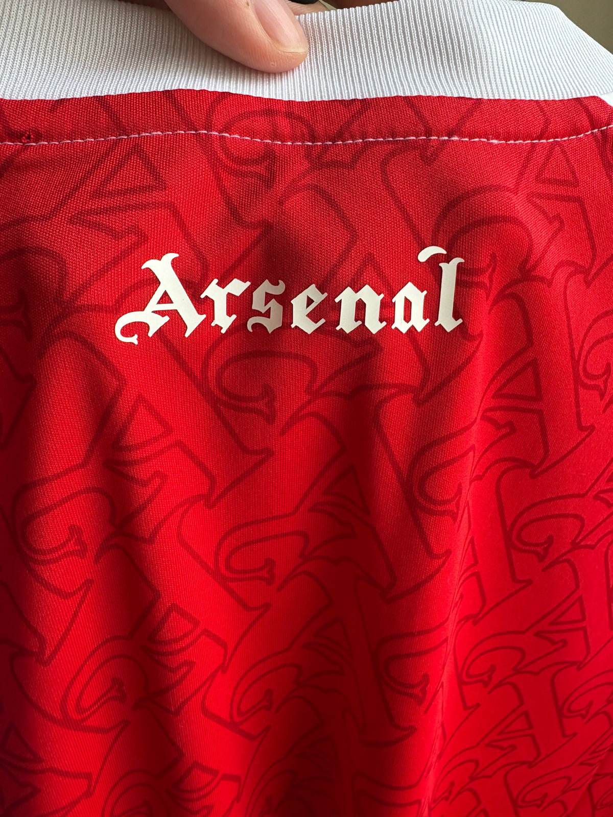 Jersey local Arsenal 26/27