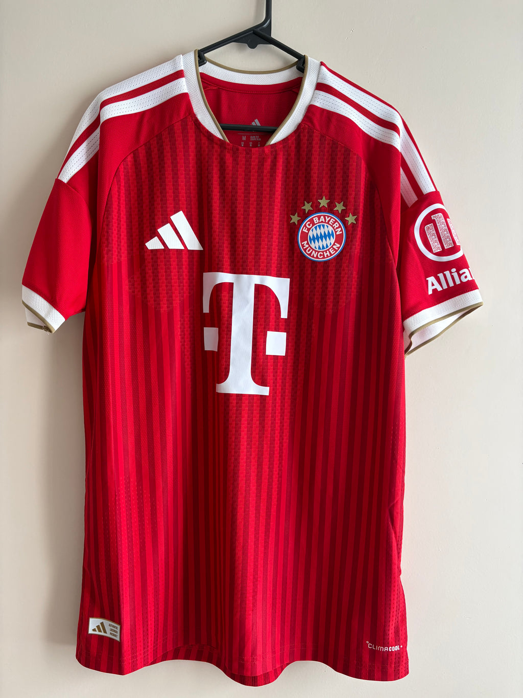 Jersey local FC Bayern Munich 26/27
