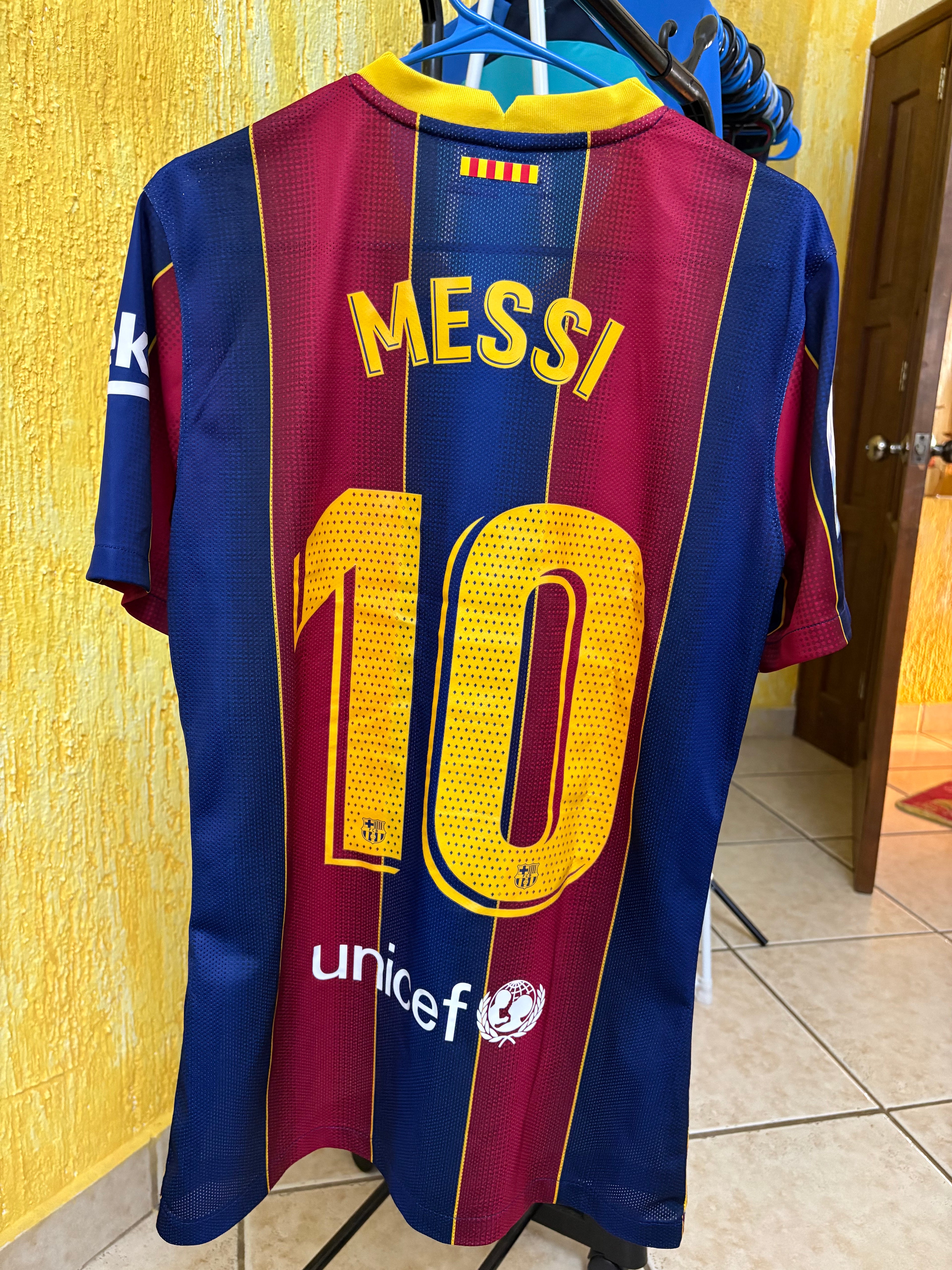 Jersey local FC Barcelona 20/21  Utileria (MESSI)