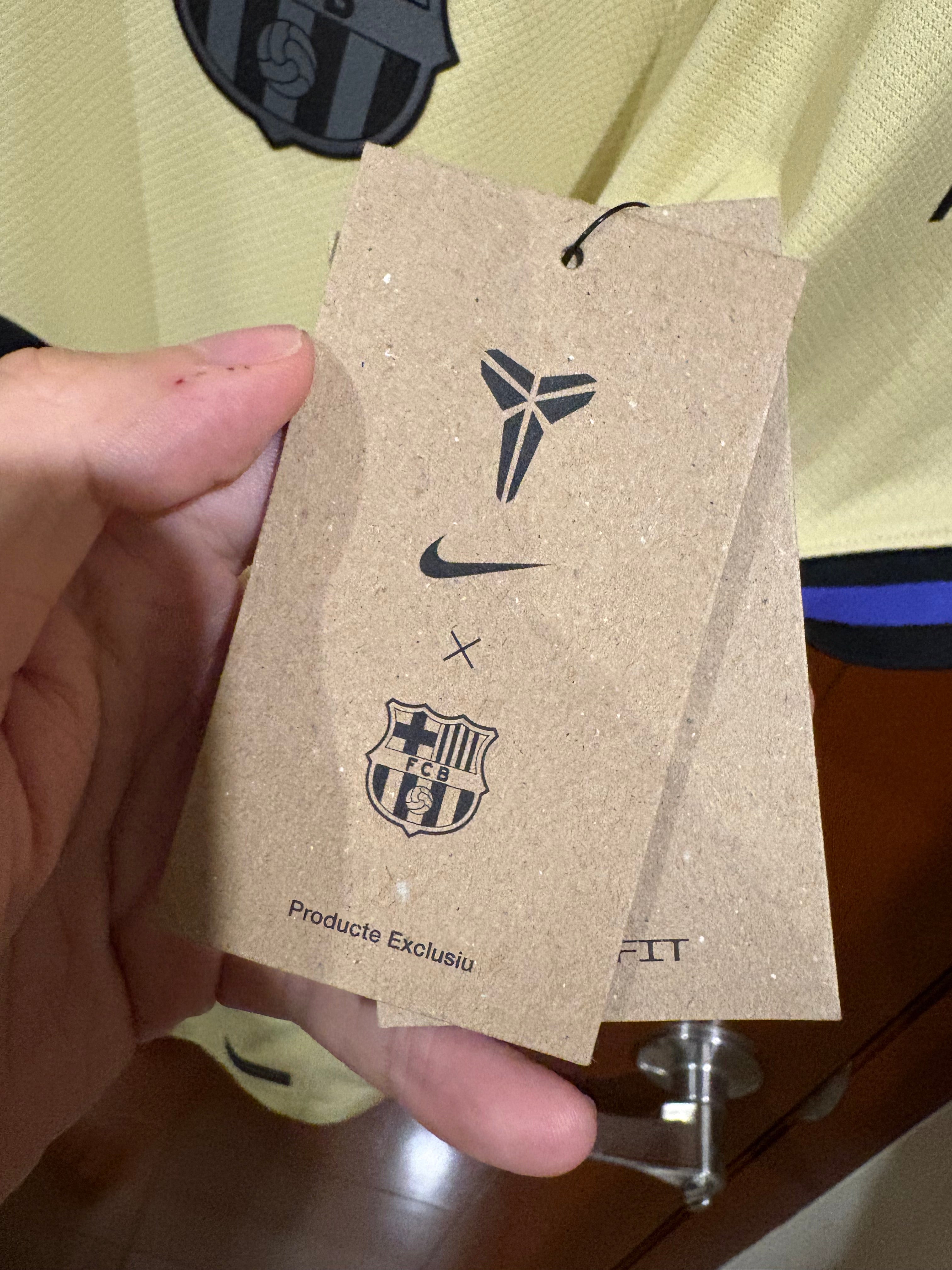 Jersey visitante 25/ 26 FC Barcelona (LEWANDOWSKI)