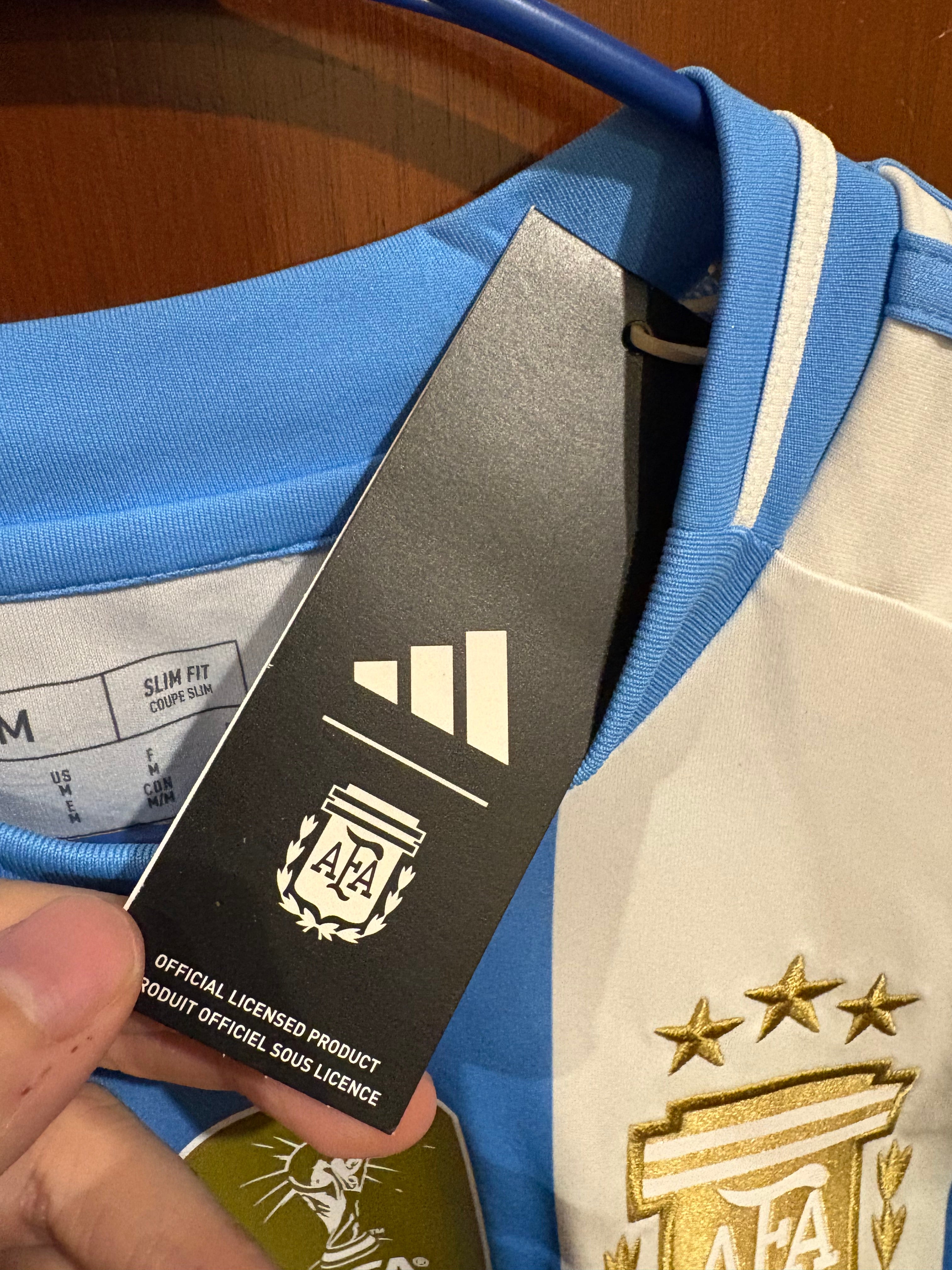 Jersey local Selección Nacional de Argentina