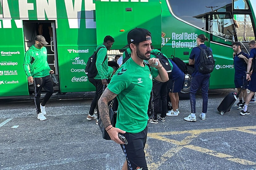 Camiseta de entrenamiento/ viaje Betis (PARA NIÑOS)